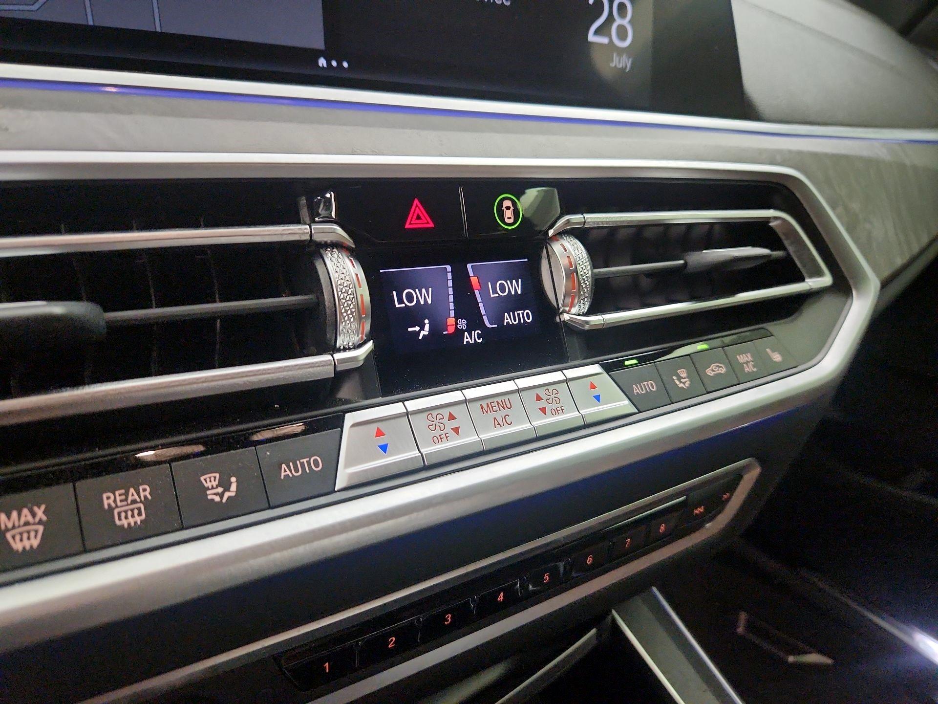 Thumbnail: 2022 BMW X5 - 17