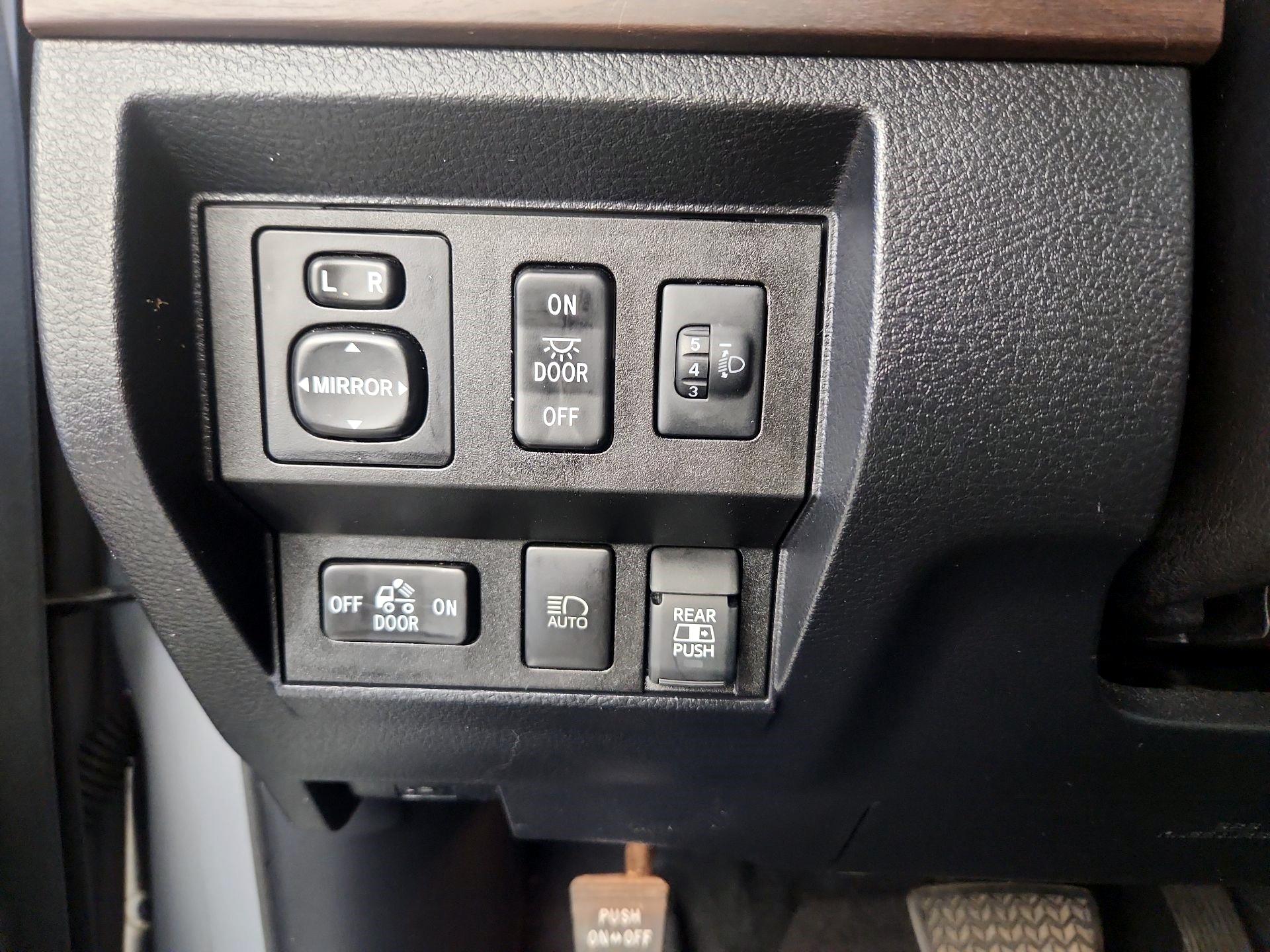 Thumbnail: 2019 Toyota Tundra - 11