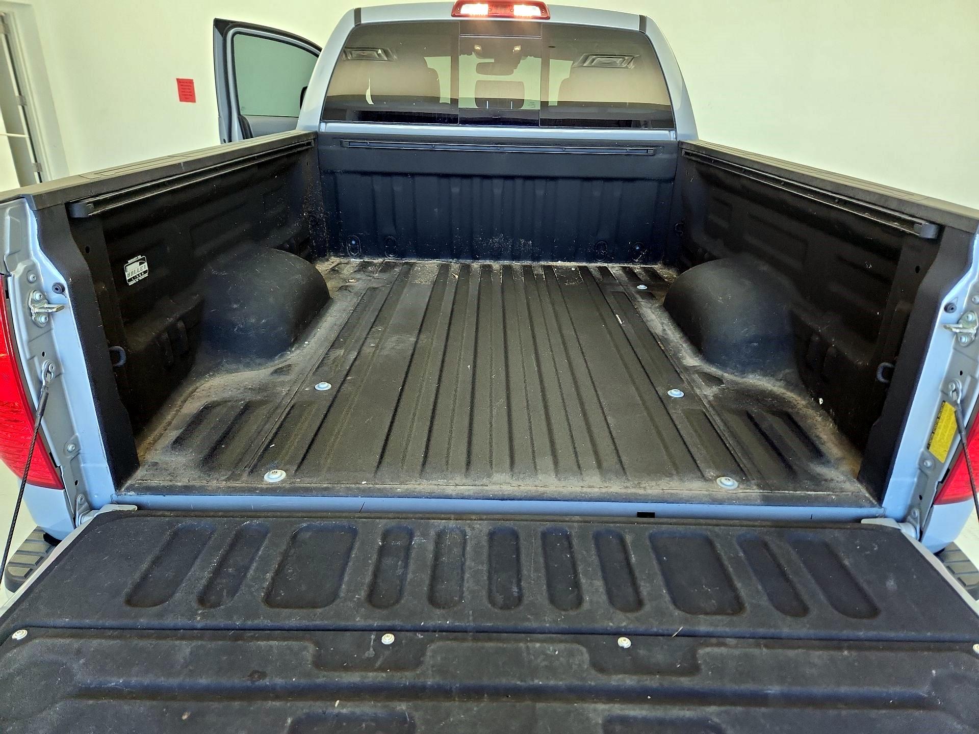 Thumbnail: 2019 Toyota Tundra - 18