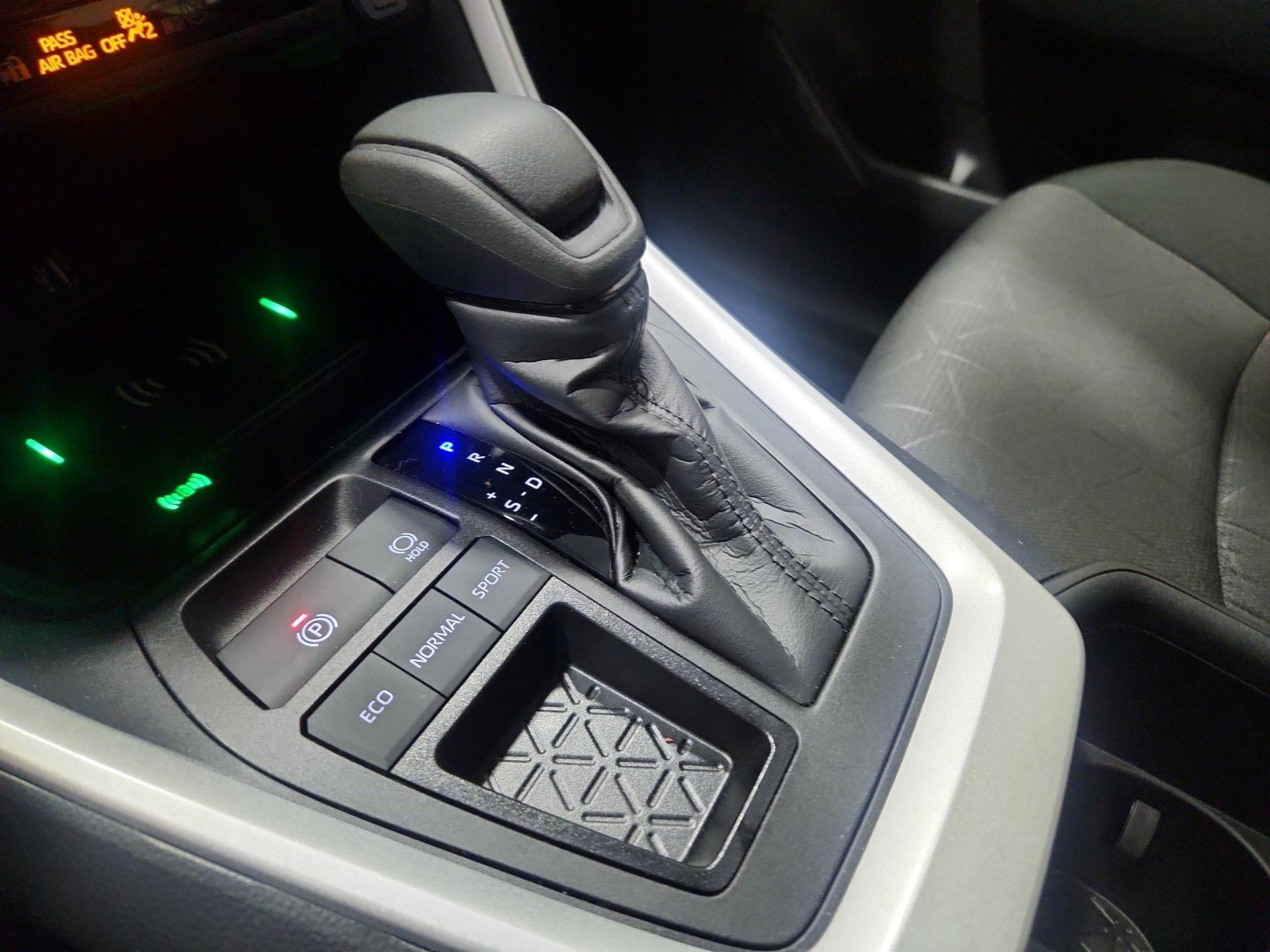 Thumbnail: 2024 Toyota RAV4 - 18