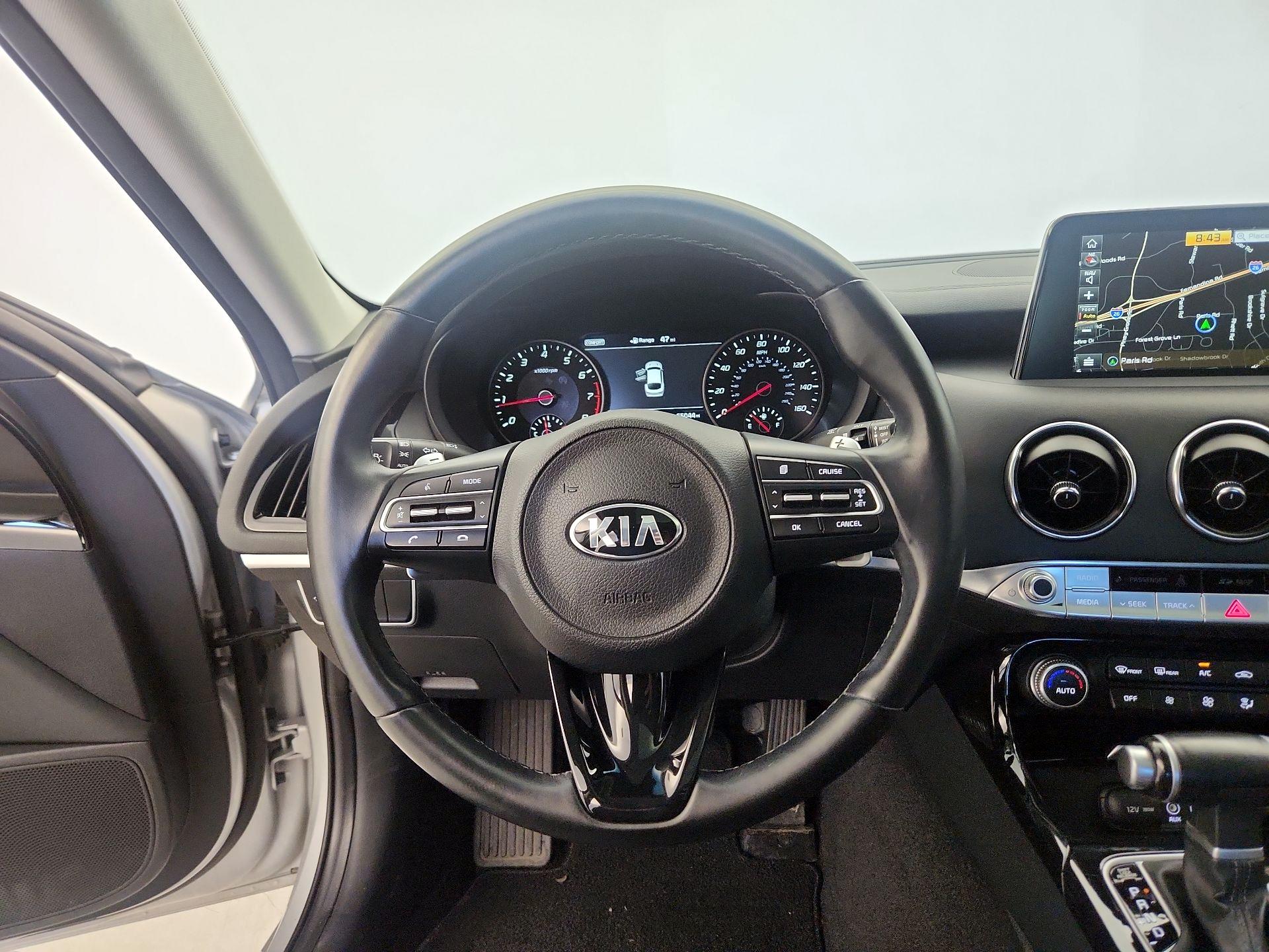 Thumbnail: 2018 Kia Stinger - 10