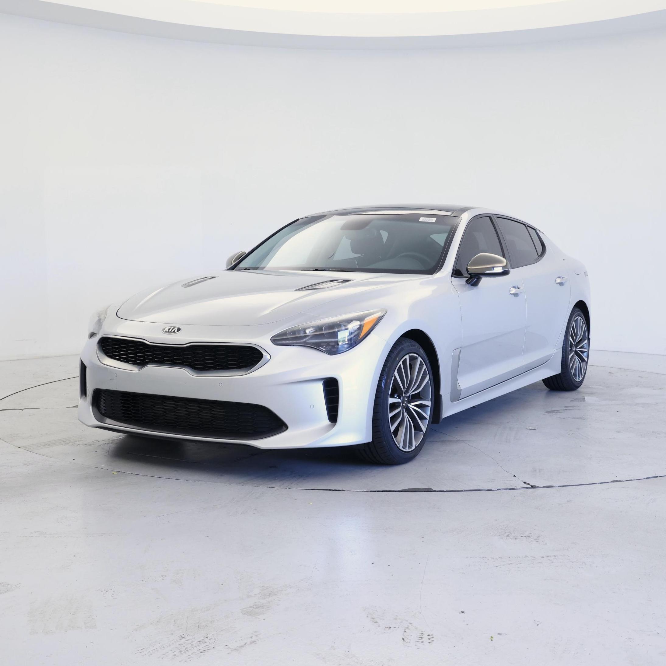 Thumbnail: 2018 Kia Stinger - 4