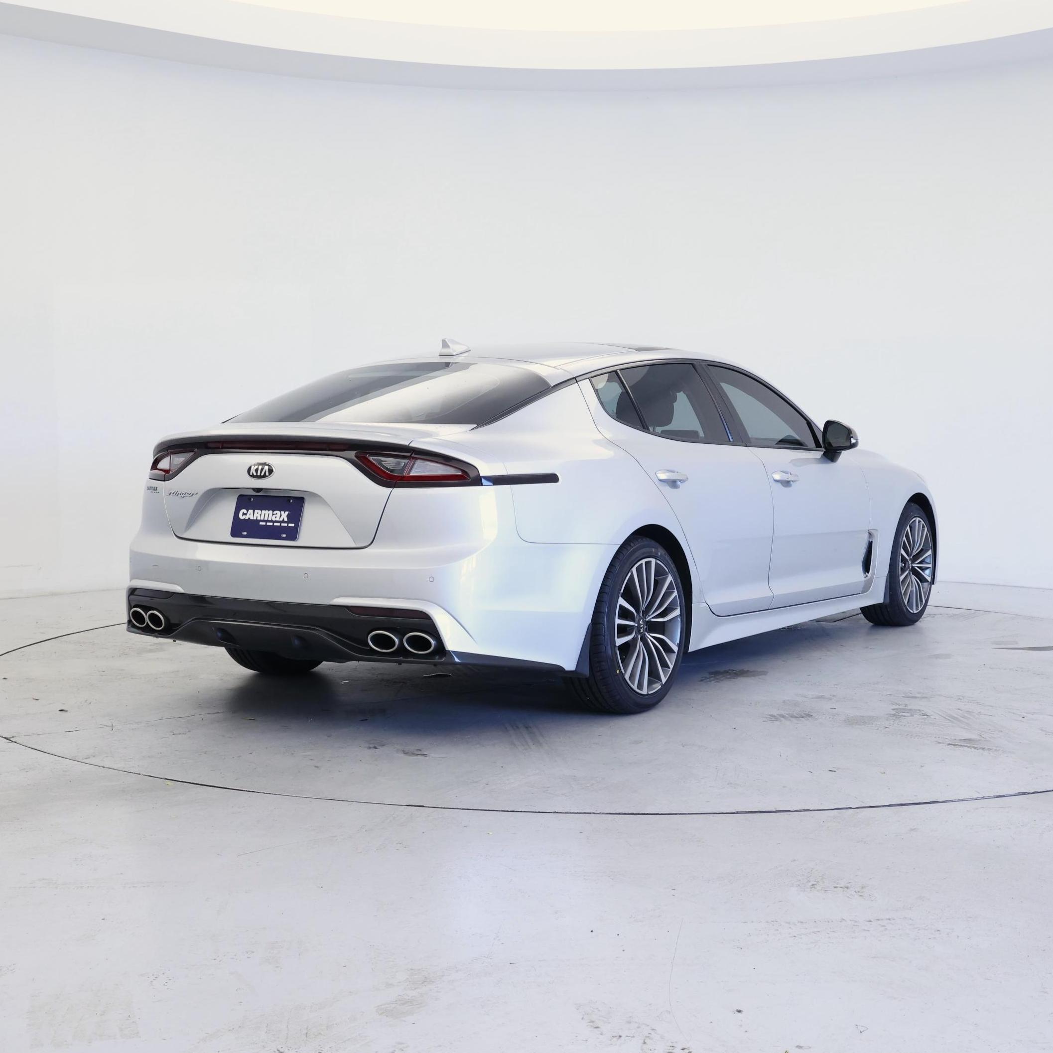 Thumbnail: 2018 Kia Stinger - 8