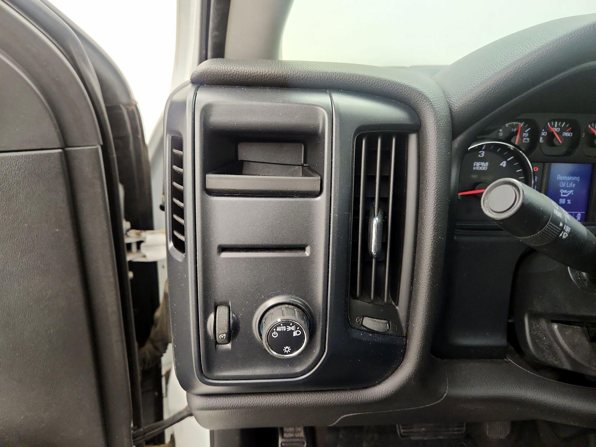 Thumbnail: 2014 Chevrolet Silverado 1500 - 13