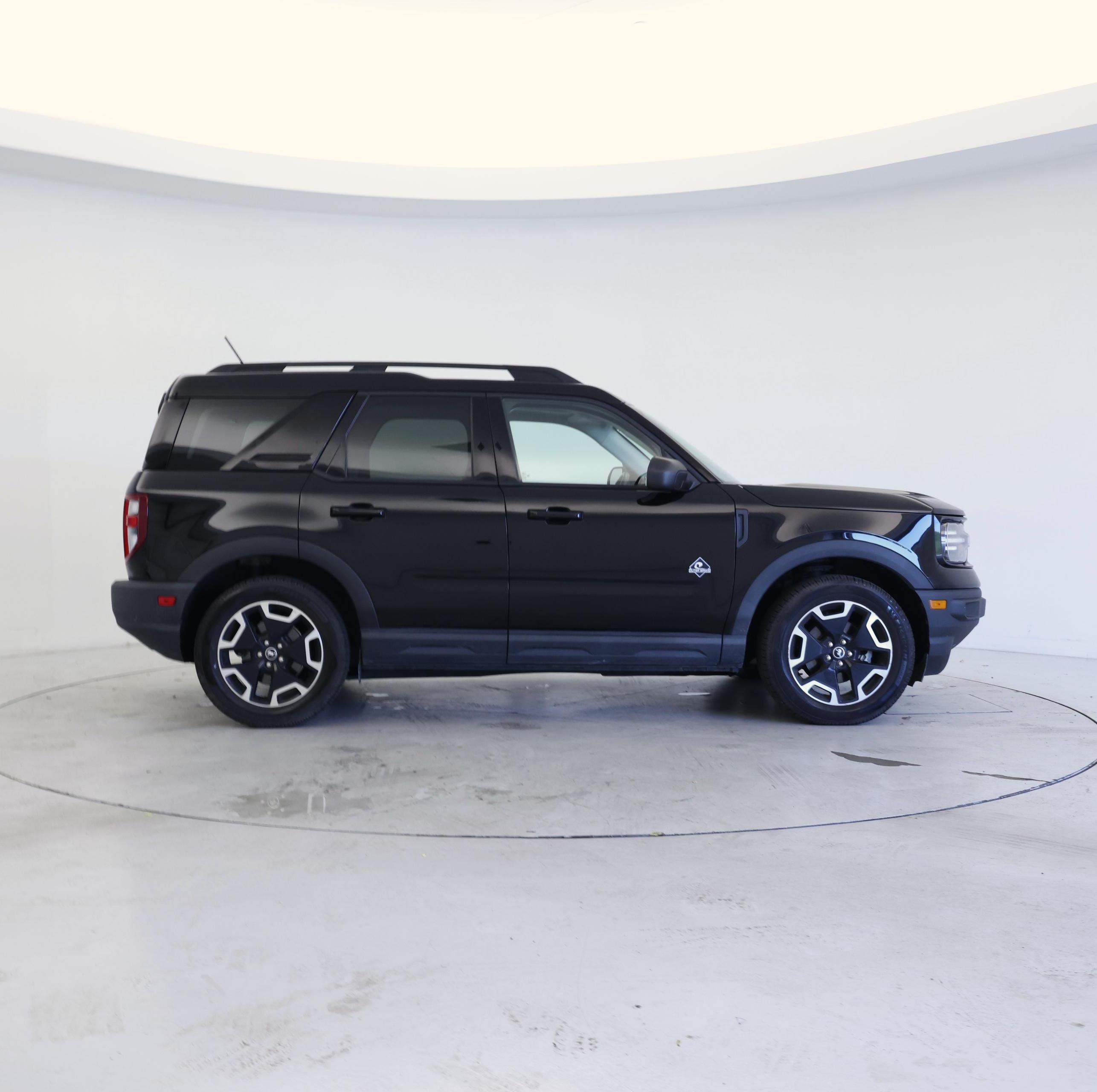 Thumbnail: 2021 Ford Bronco Sport - 7