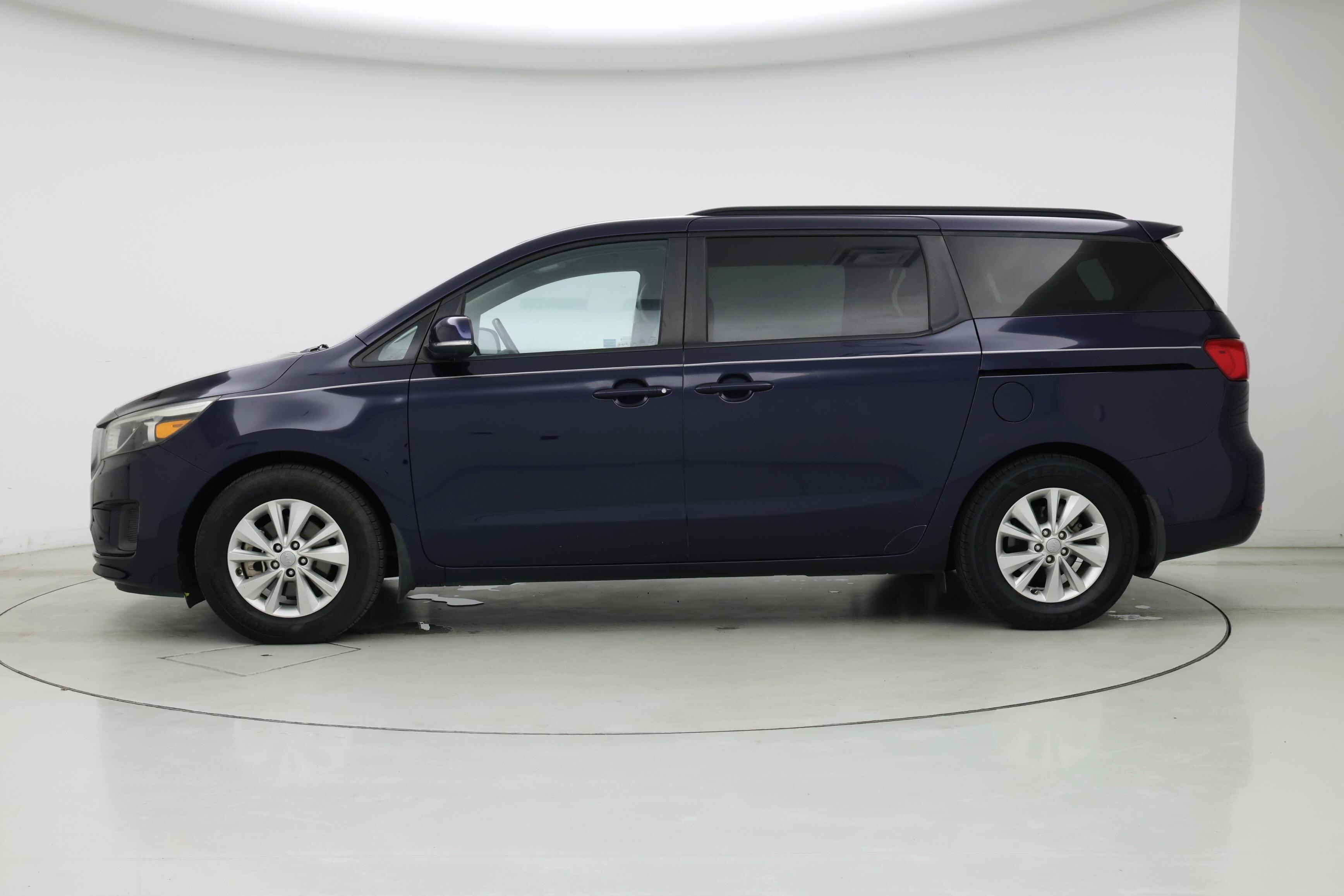 Thumbnail: 2018 Kia Sedona - 3