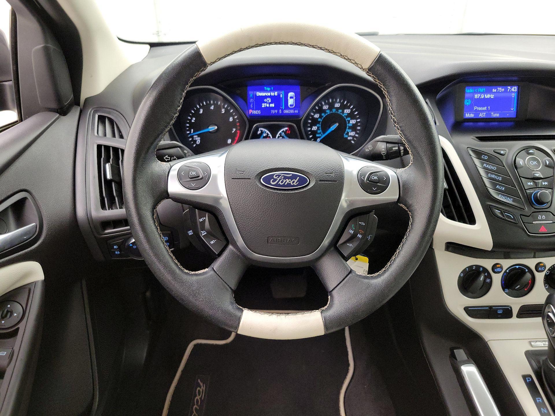Thumbnail: 2013 Ford Focus - 10