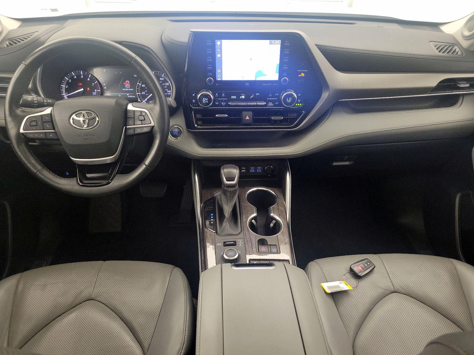 Thumbnail: 2022 Toyota Highlander - 9