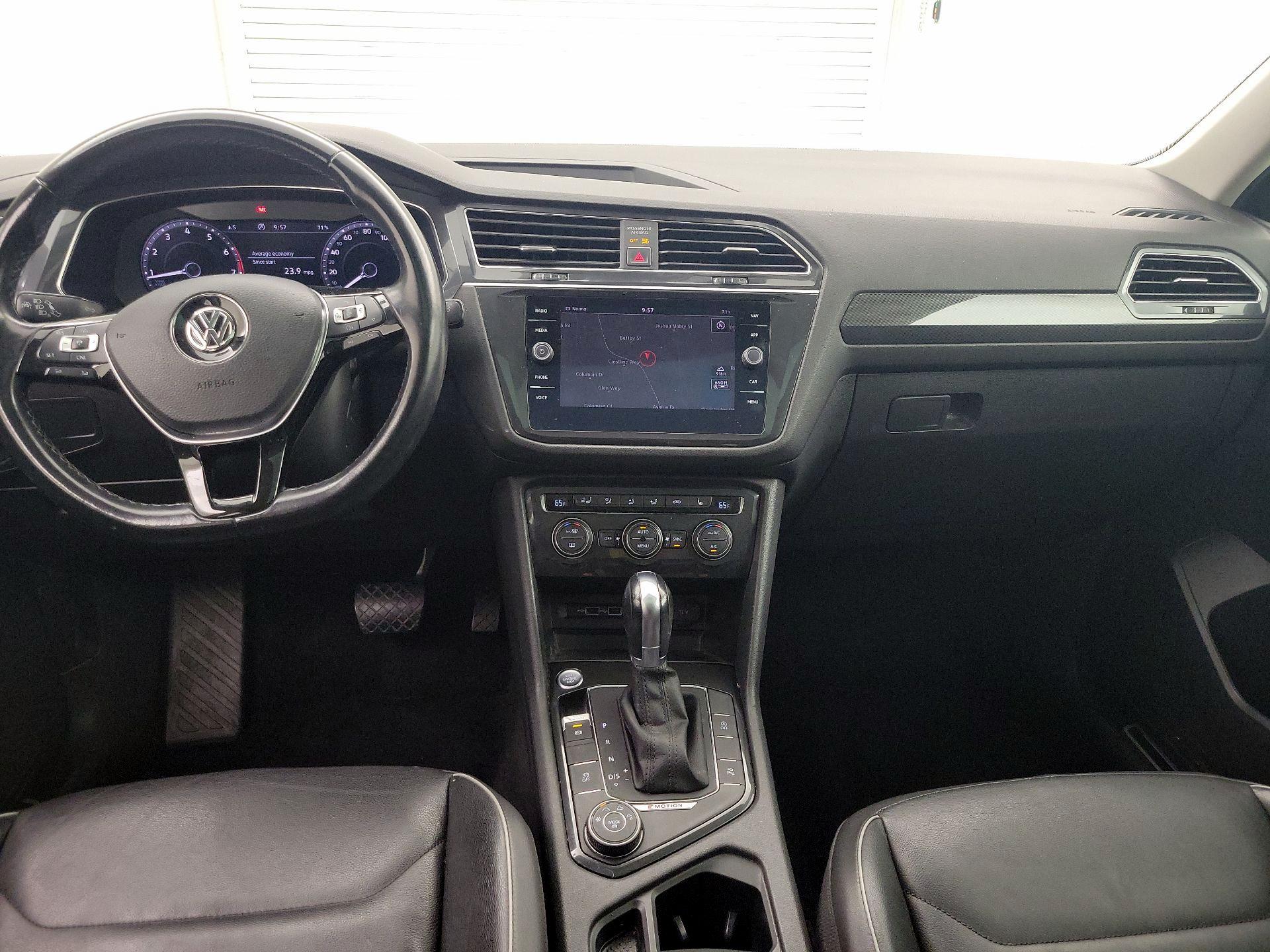 Thumbnail: 2018 Volkswagen Tiguan - 9