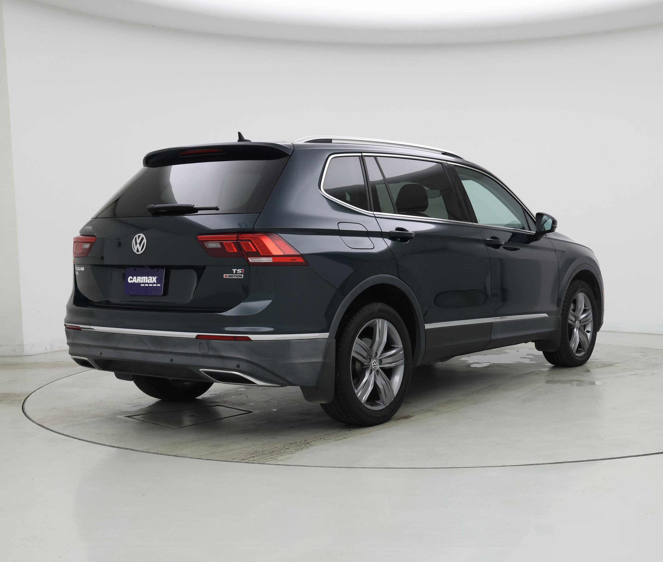 Thumbnail: 2018 Volkswagen Tiguan - 8