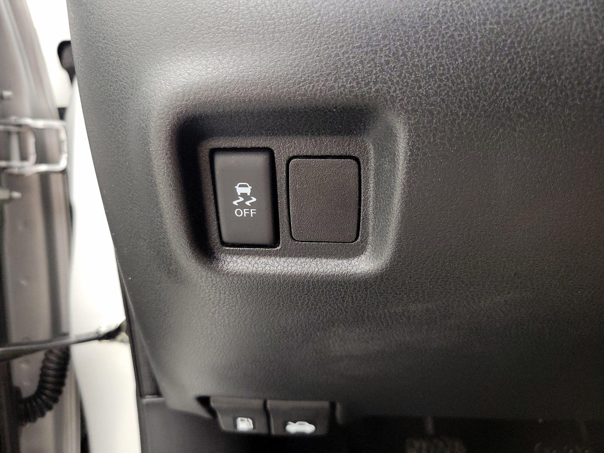 Thumbnail: 2018 Nissan Versa - 13