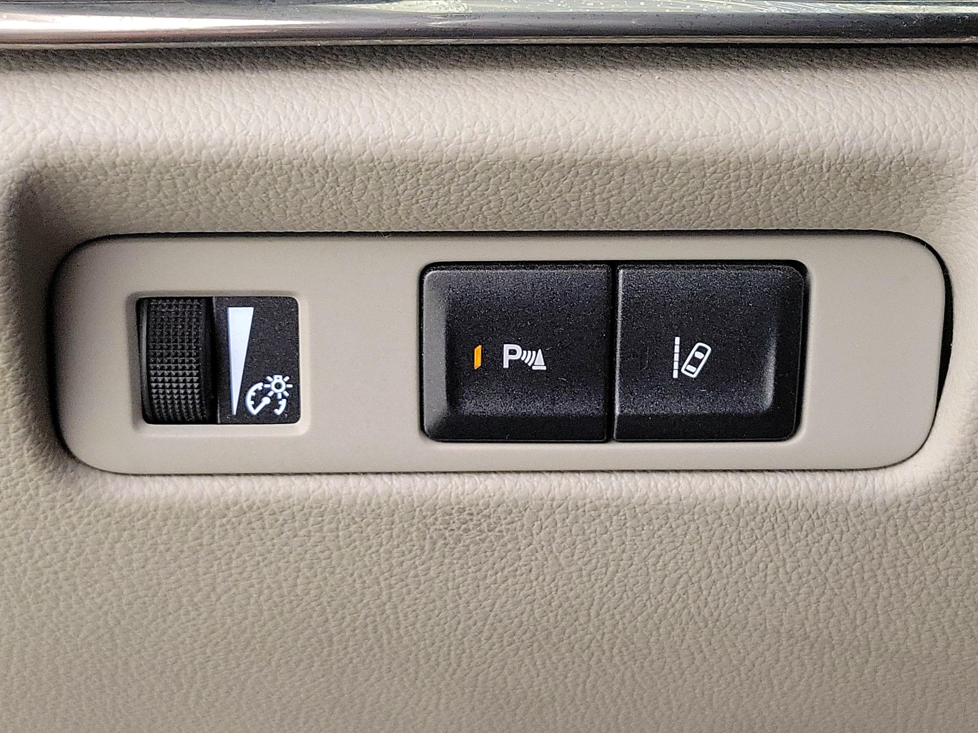 Thumbnail: 2013 Cadillac ATS - 13