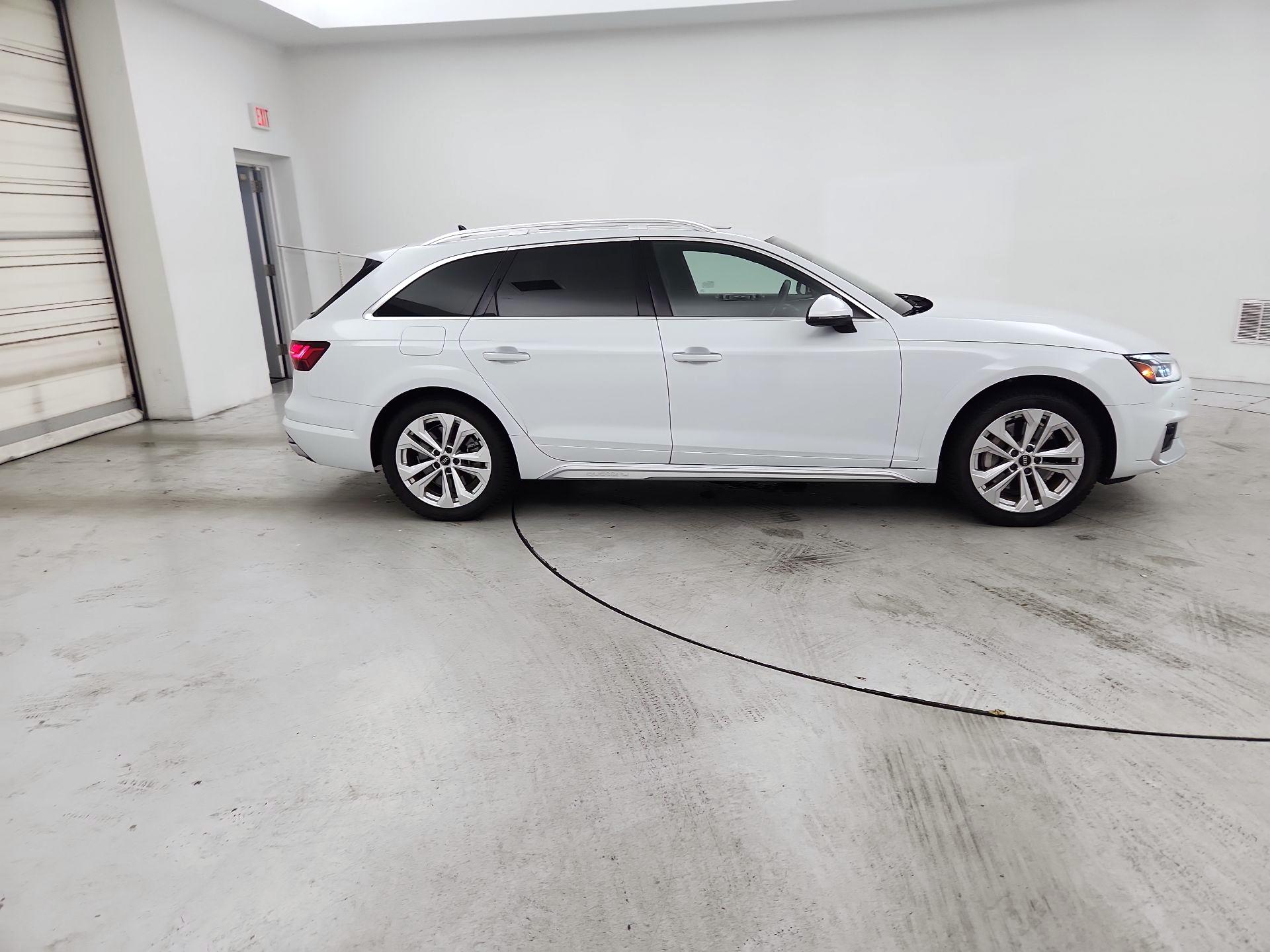 Thumbnail: 2022 Audi A4 - 4