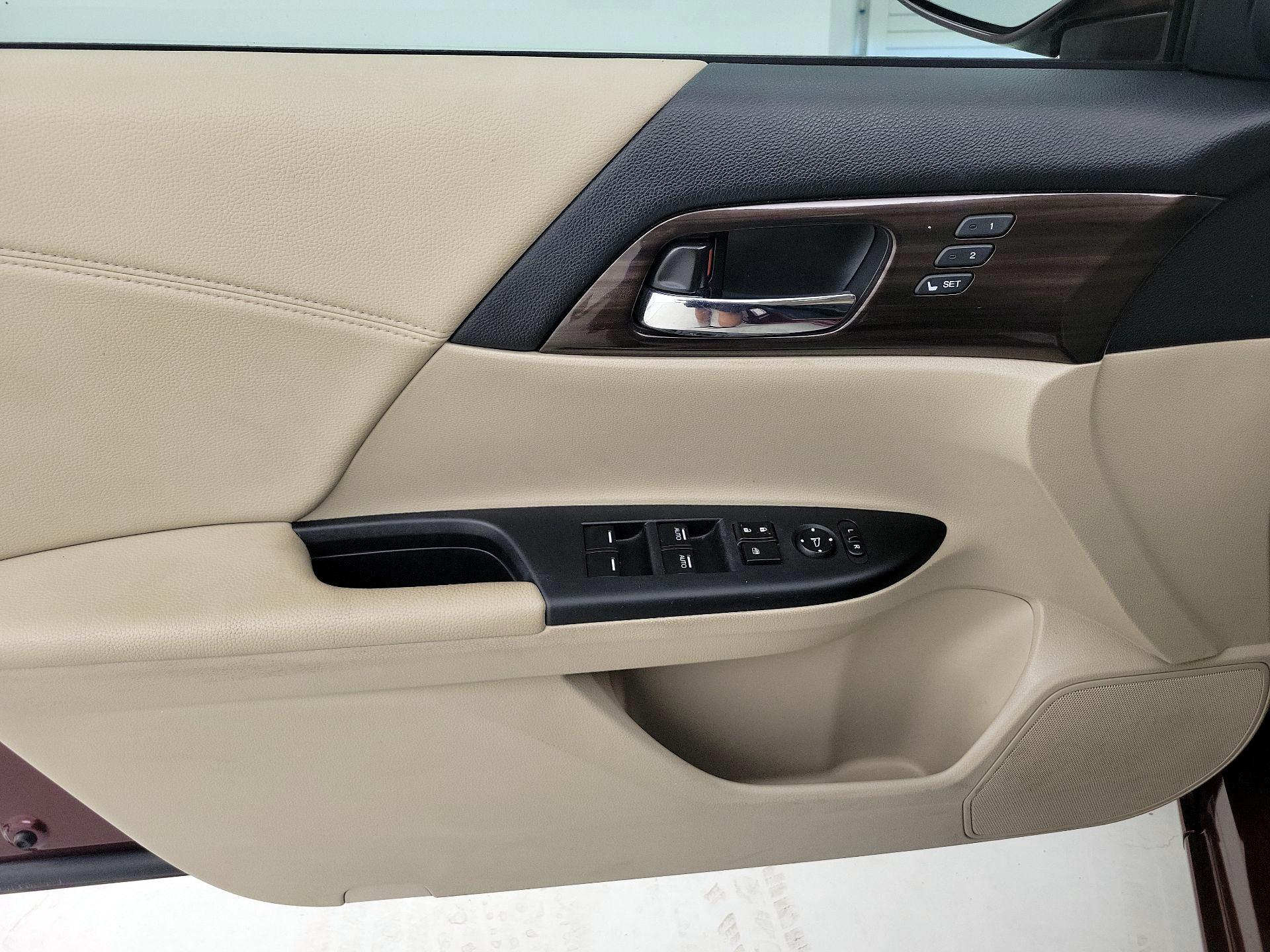 Thumbnail: 2016 Honda Accord - 12