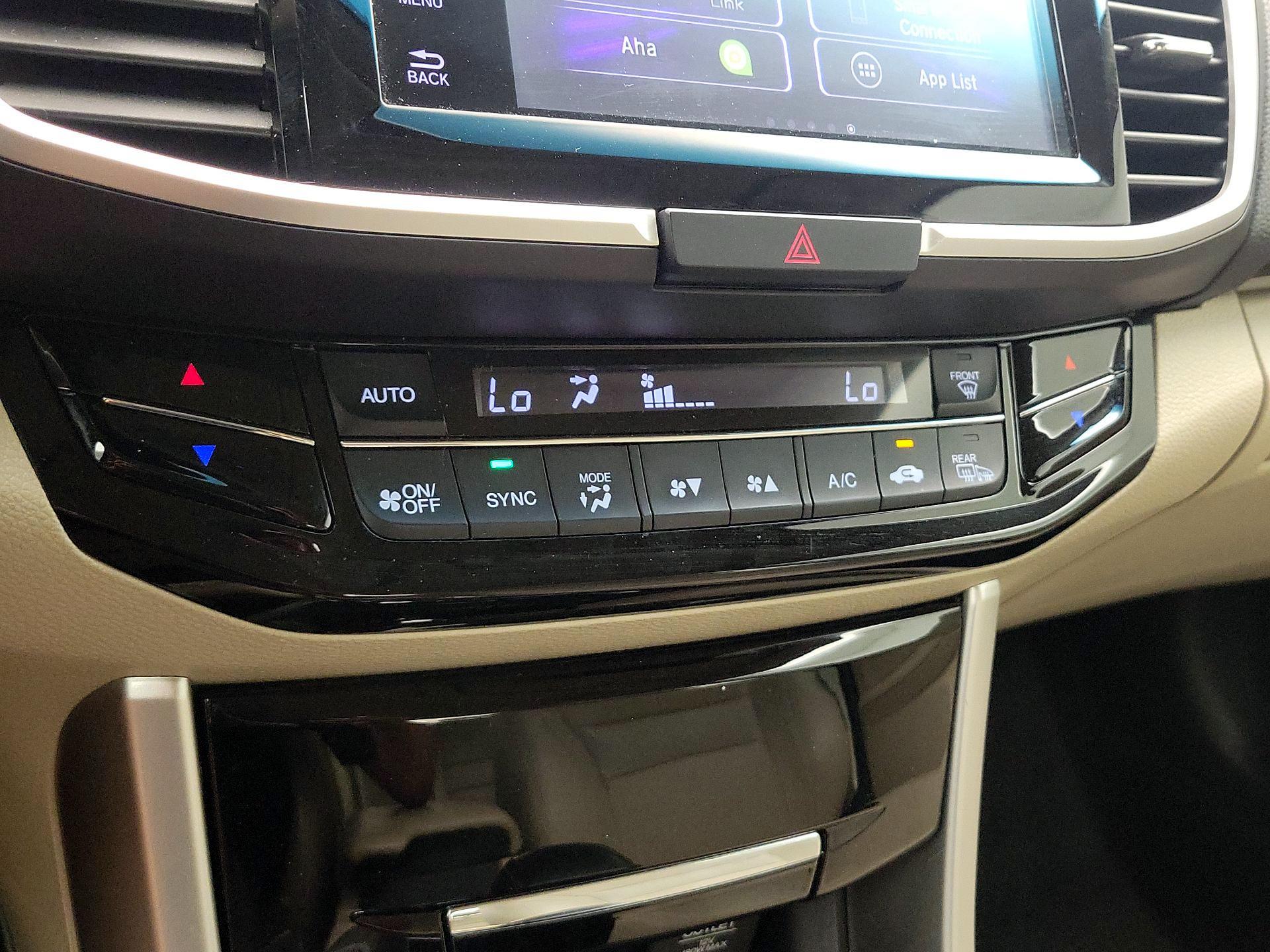 Thumbnail: 2016 Honda Accord - 16