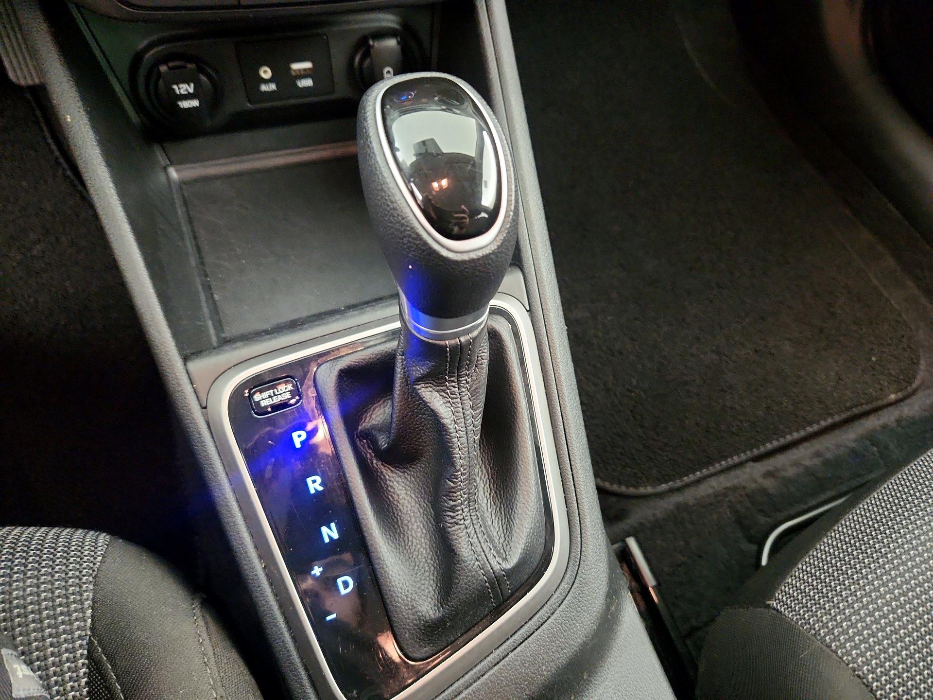 Thumbnail: 2021 Hyundai Accent - 15