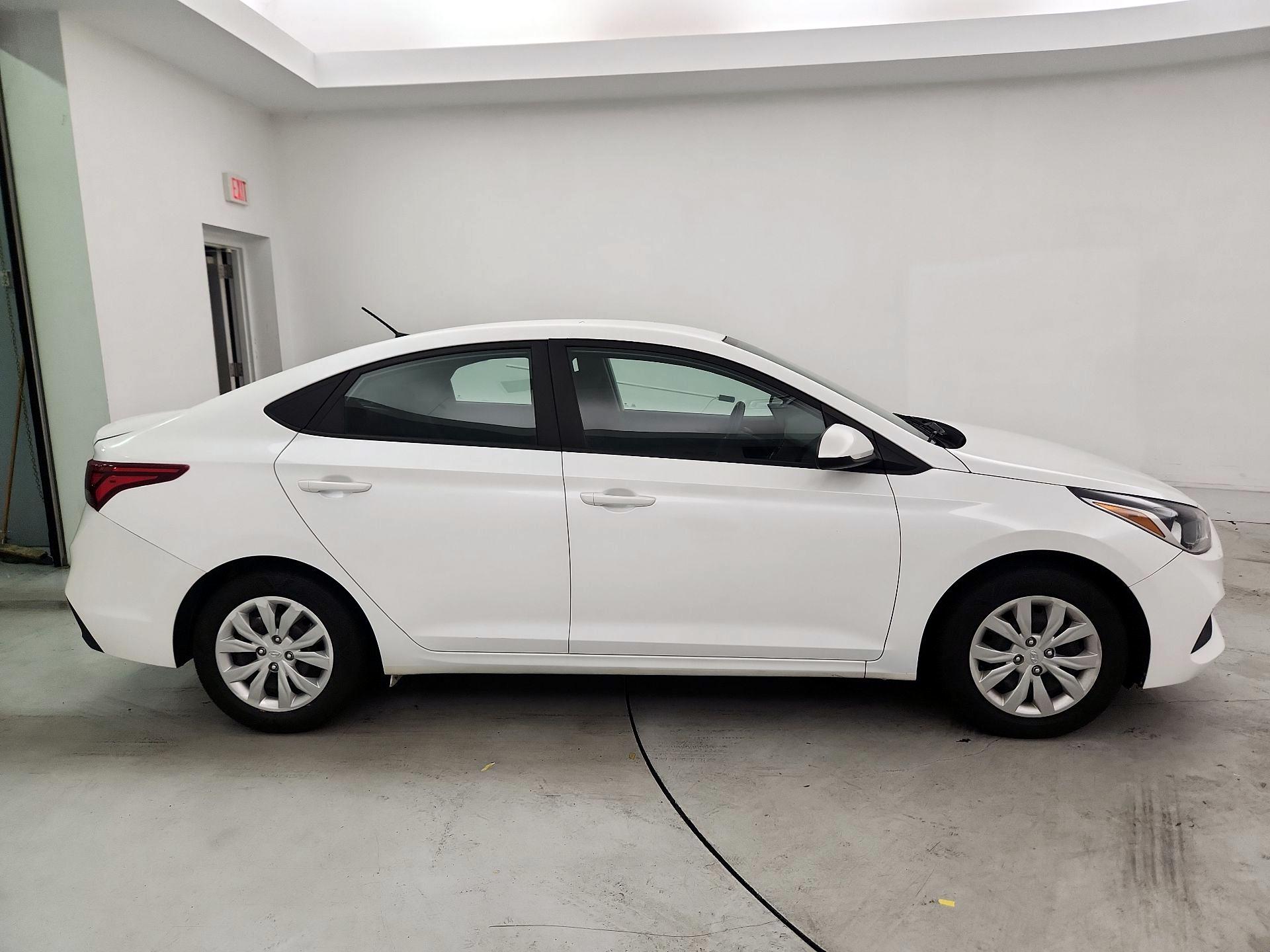 Thumbnail: 2021 Hyundai Accent - 4