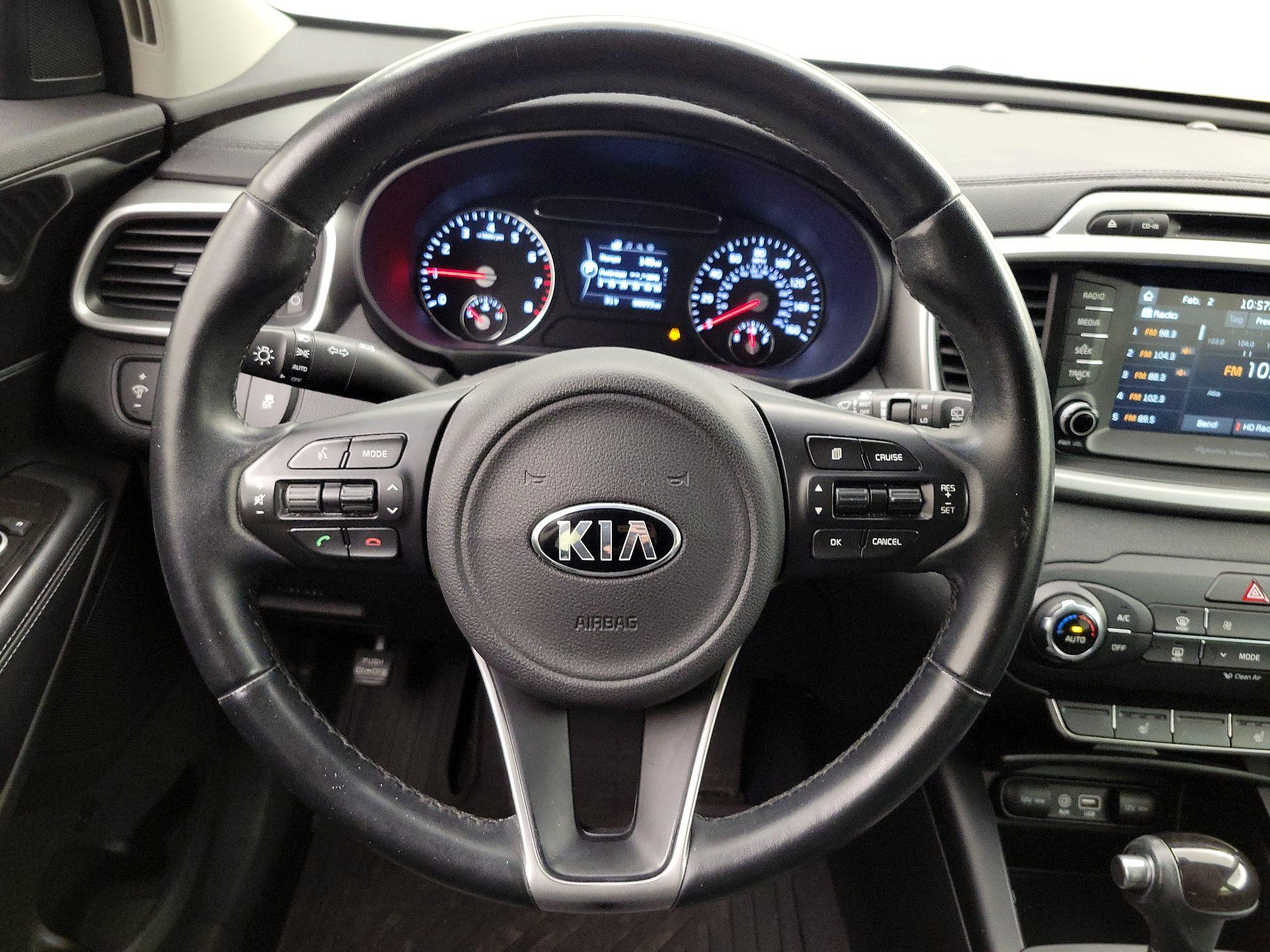 Thumbnail: 2017 Kia Sorento - 10