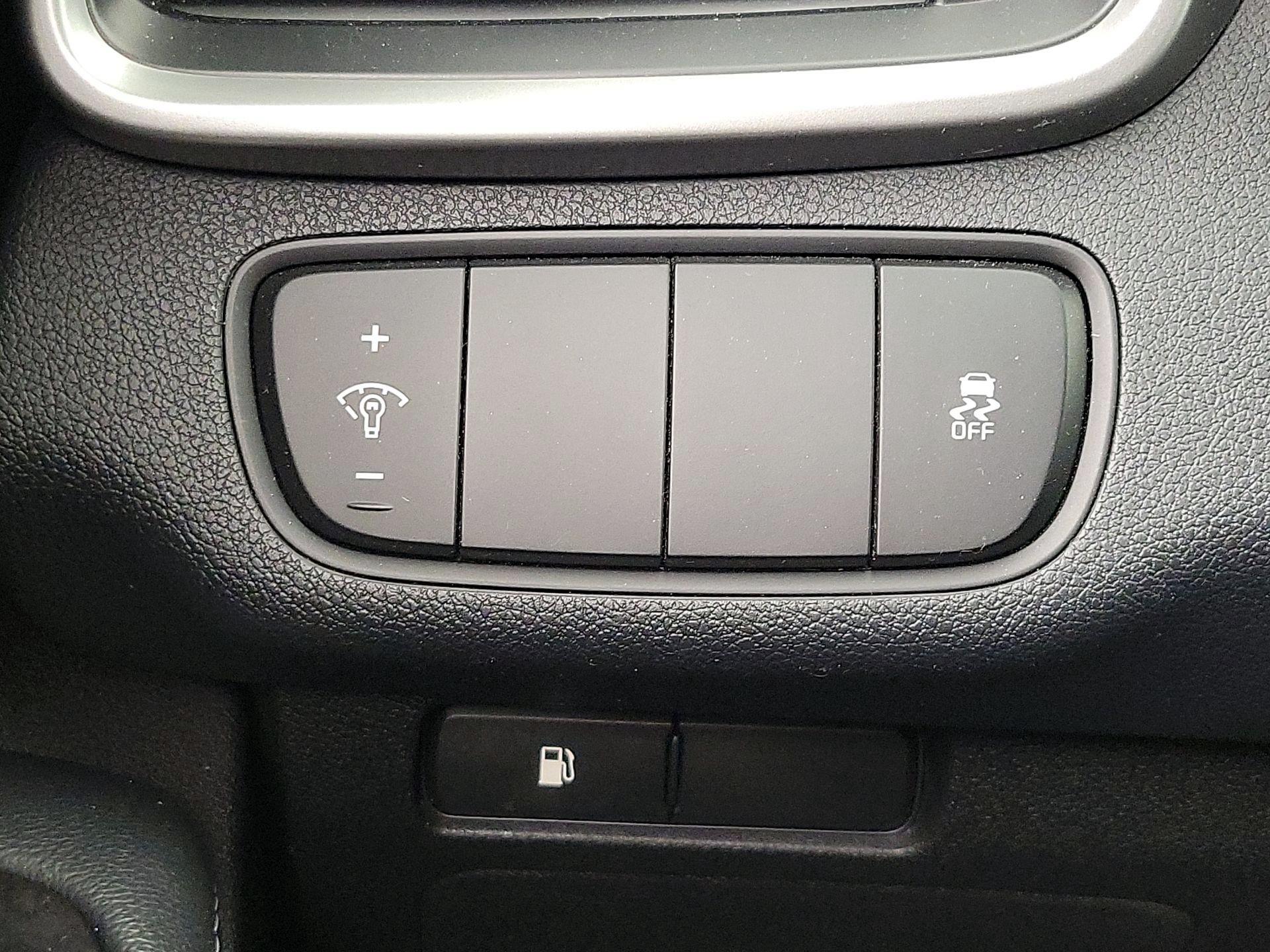 Thumbnail: 2017 Kia Sorento - 13