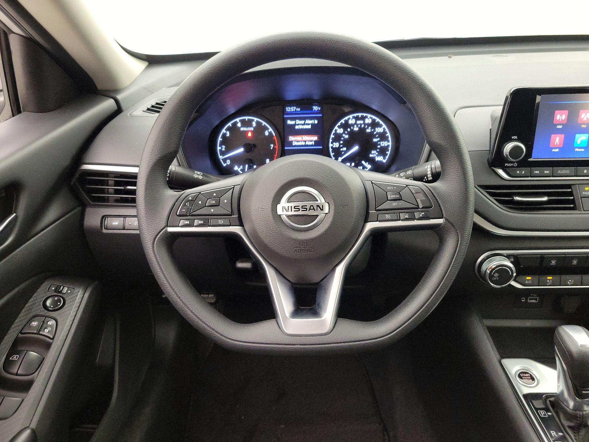 Thumbnail: 2022 Nissan Altima - 10