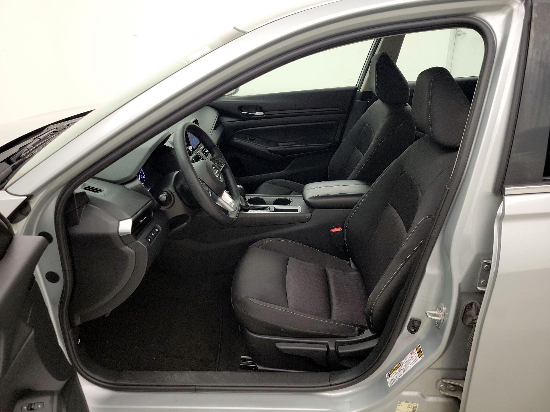 Thumbnail: 2022 Nissan Altima - 11