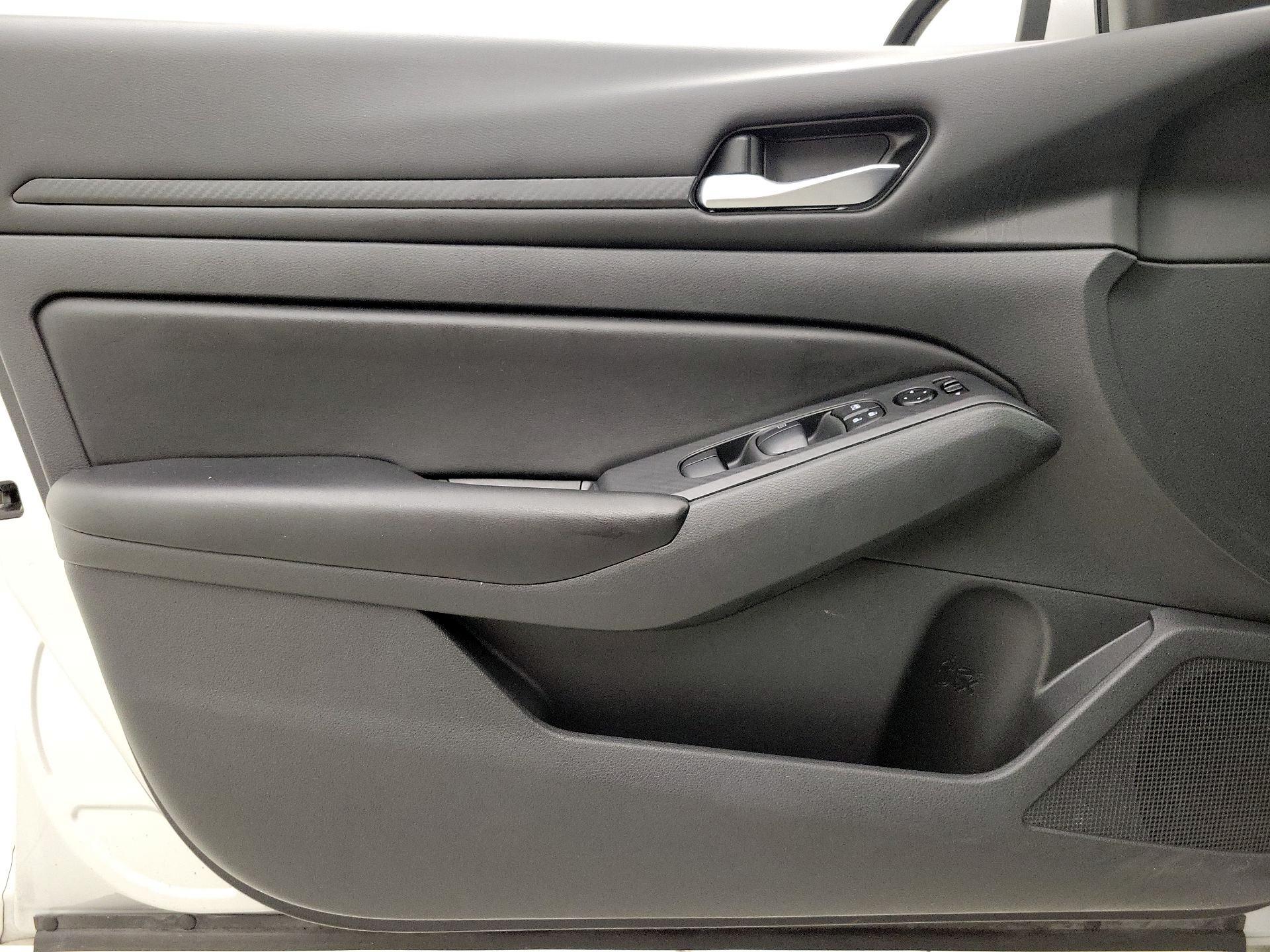 Thumbnail: 2022 Nissan Altima - 12