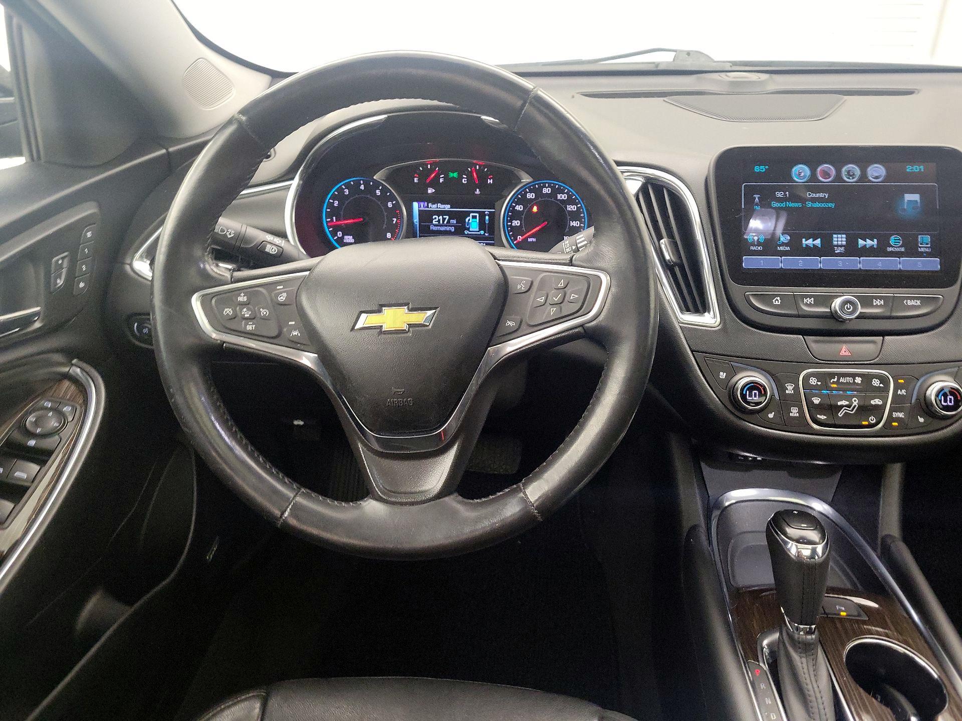 Thumbnail: 2016 Chevrolet Malibu - 10