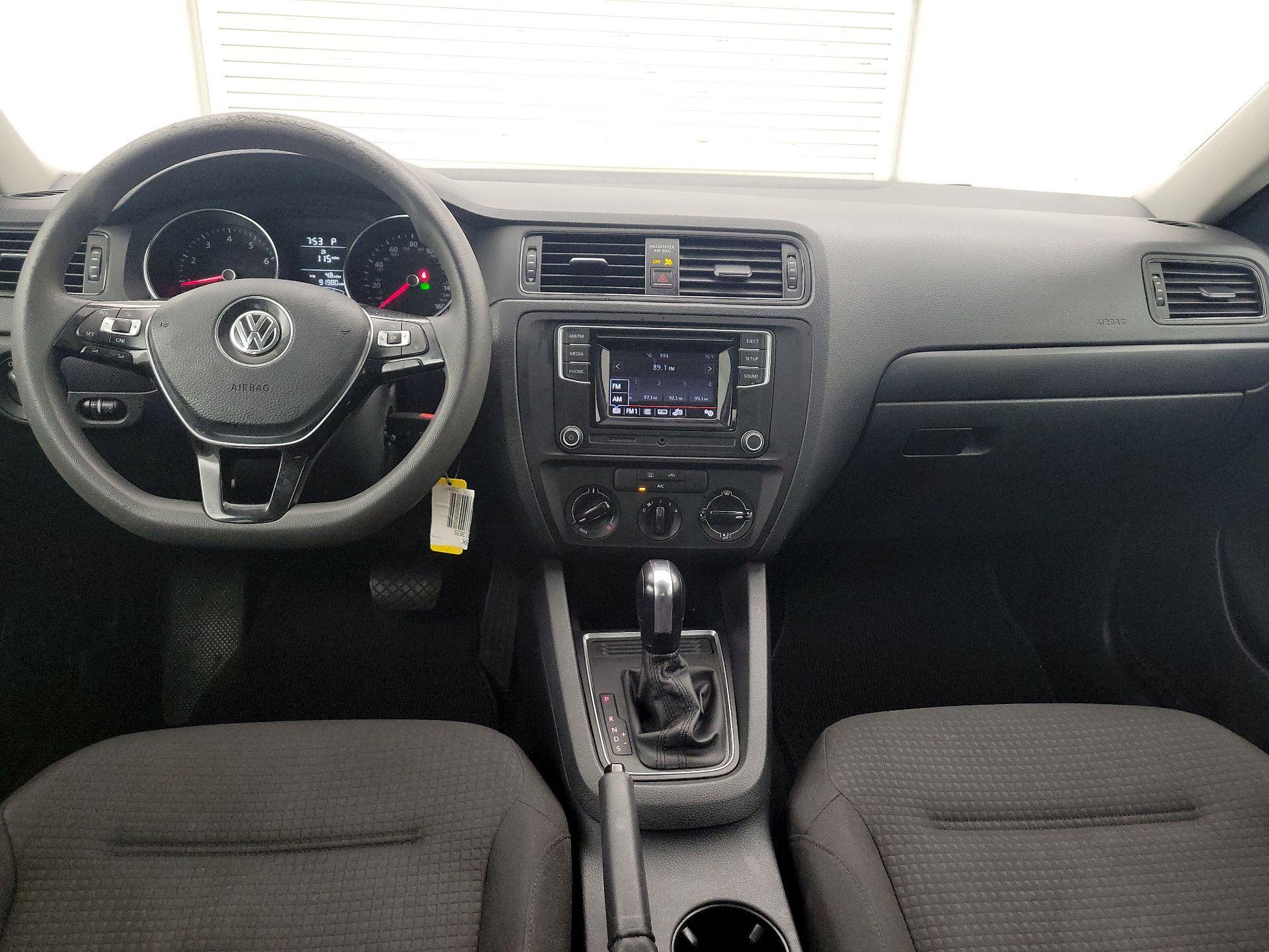 Thumbnail: 2016 Volkswagen Jetta - 9
