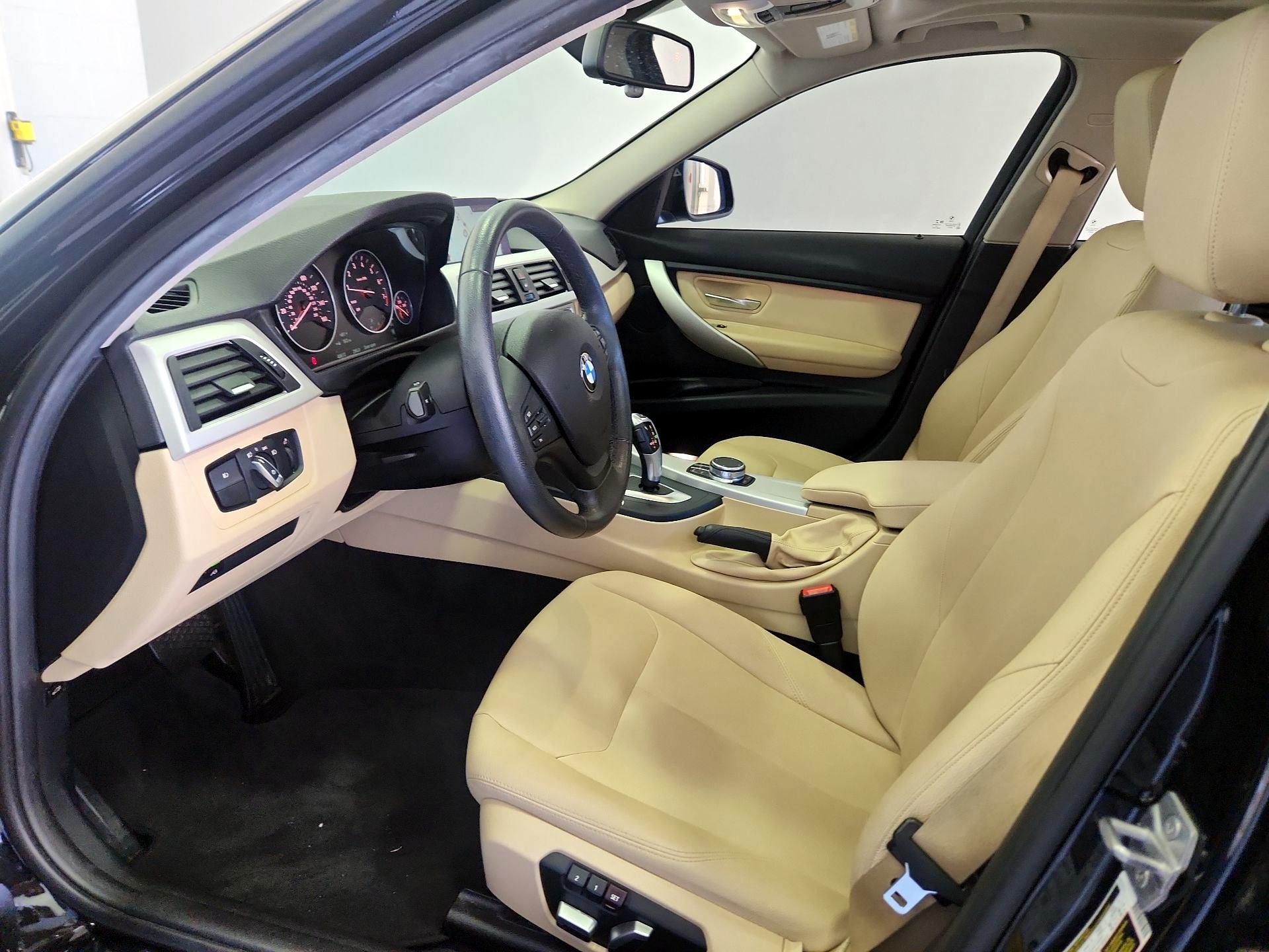 Thumbnail: 2018 BMW 3 Series - 11