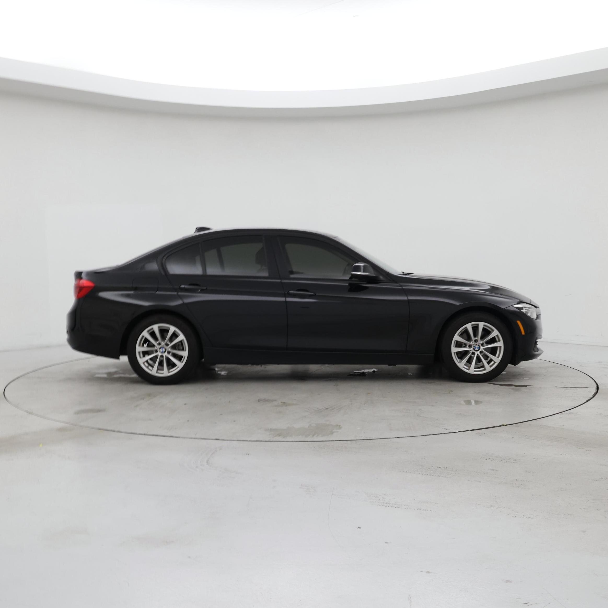 Thumbnail: 2018 BMW 3 Series - 7