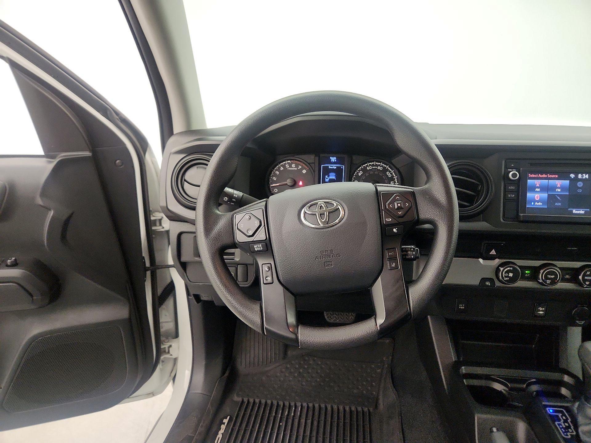 Thumbnail: 2019 Toyota Tacoma - 10