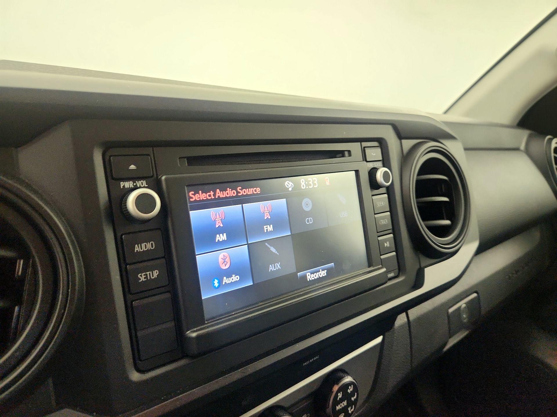 Thumbnail: 2019 Toyota Tacoma - 15