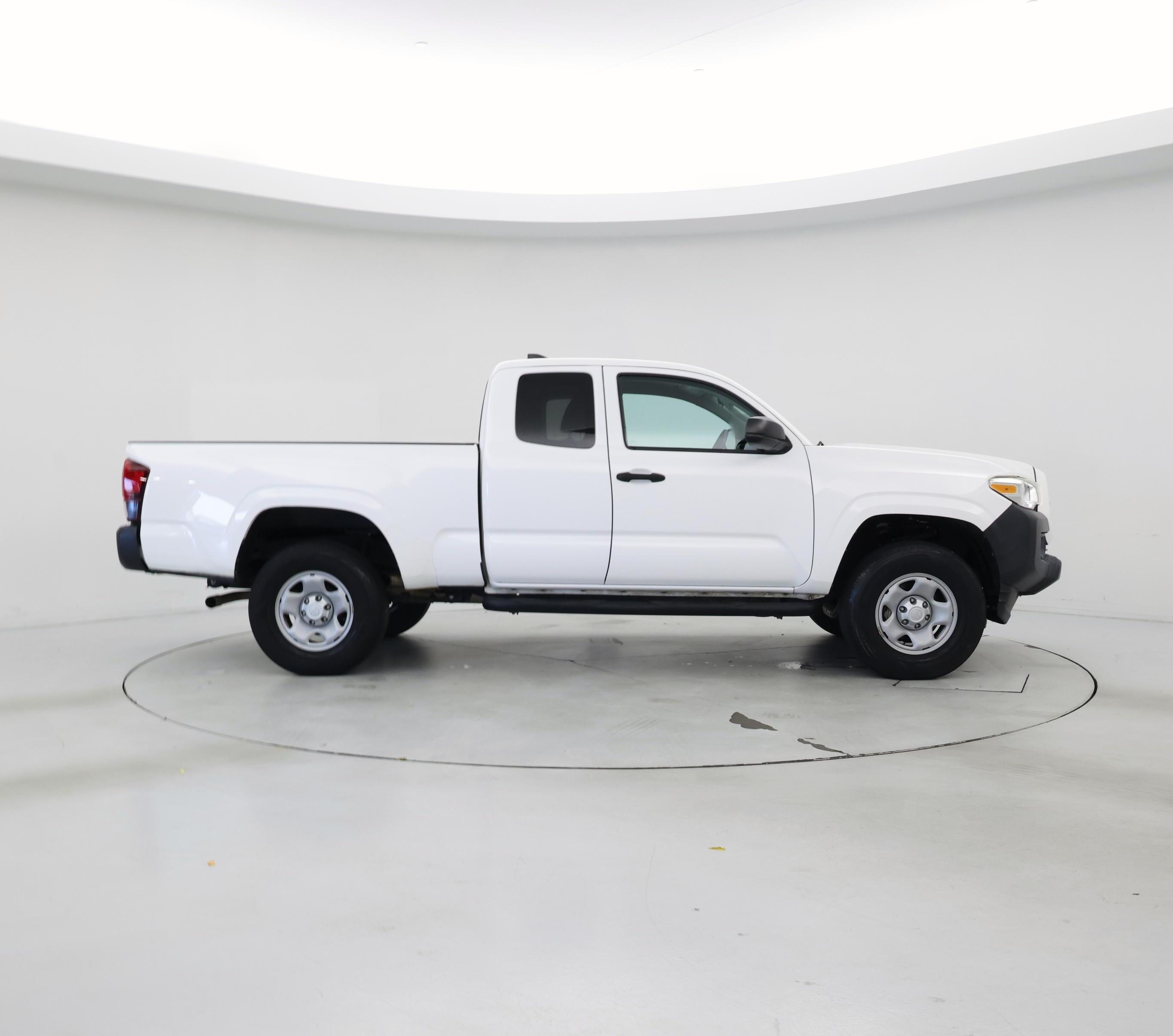 Thumbnail: 2019 Toyota Tacoma - 7