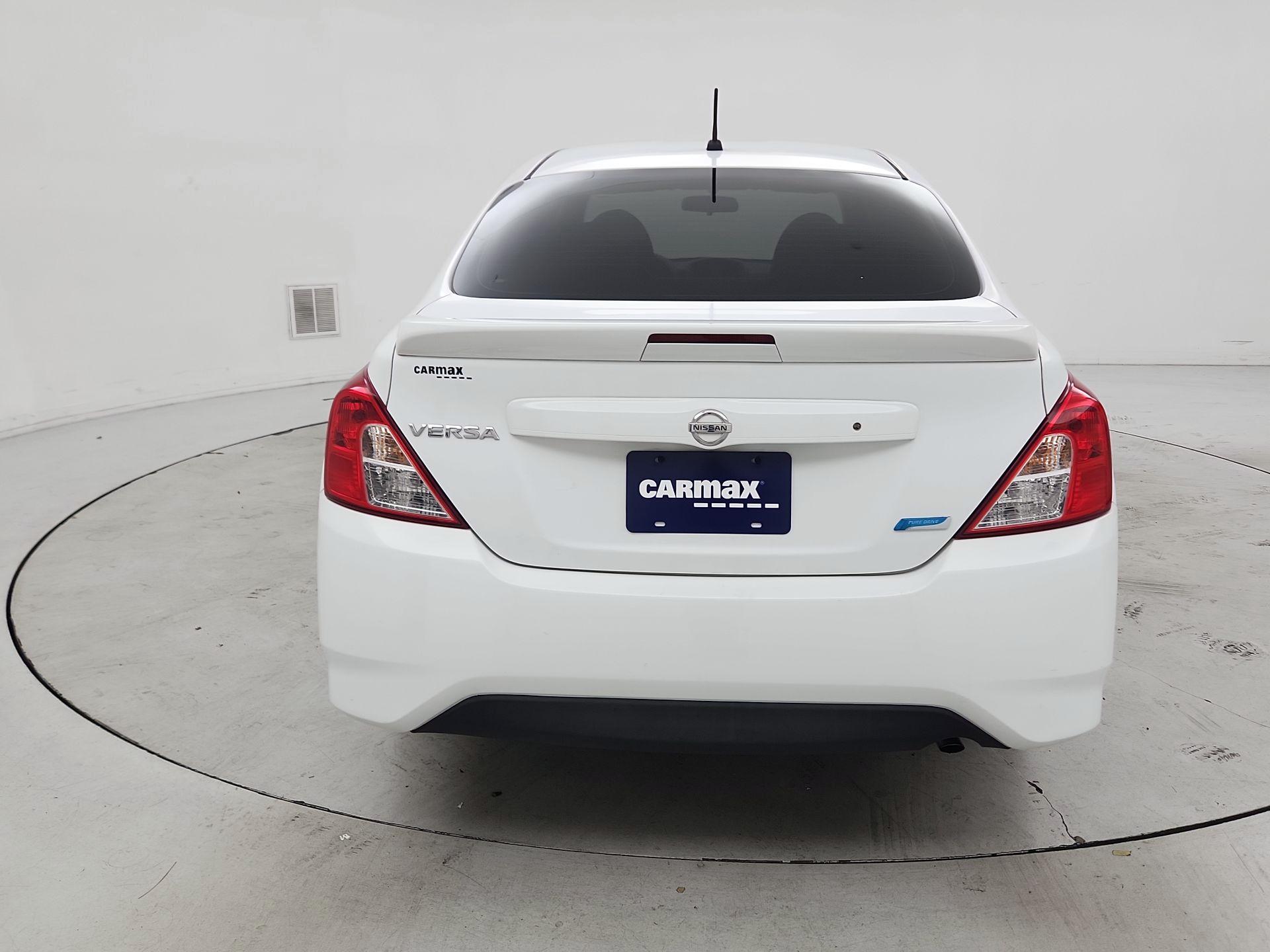 Thumbnail: 2016 Nissan Versa - 6