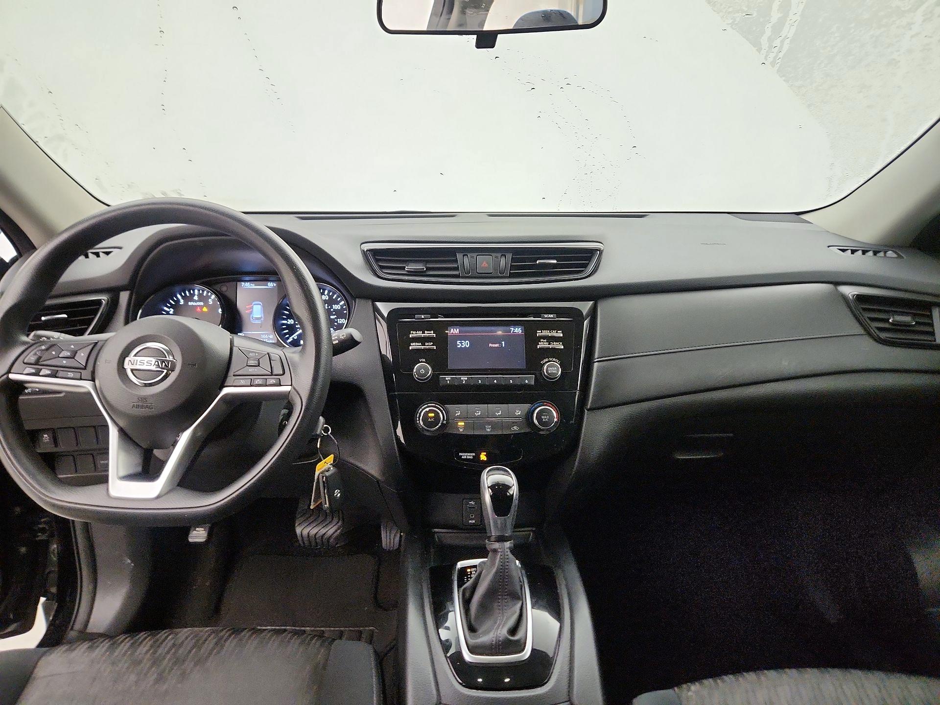 Thumbnail: 2017 Nissan Rogue - 9