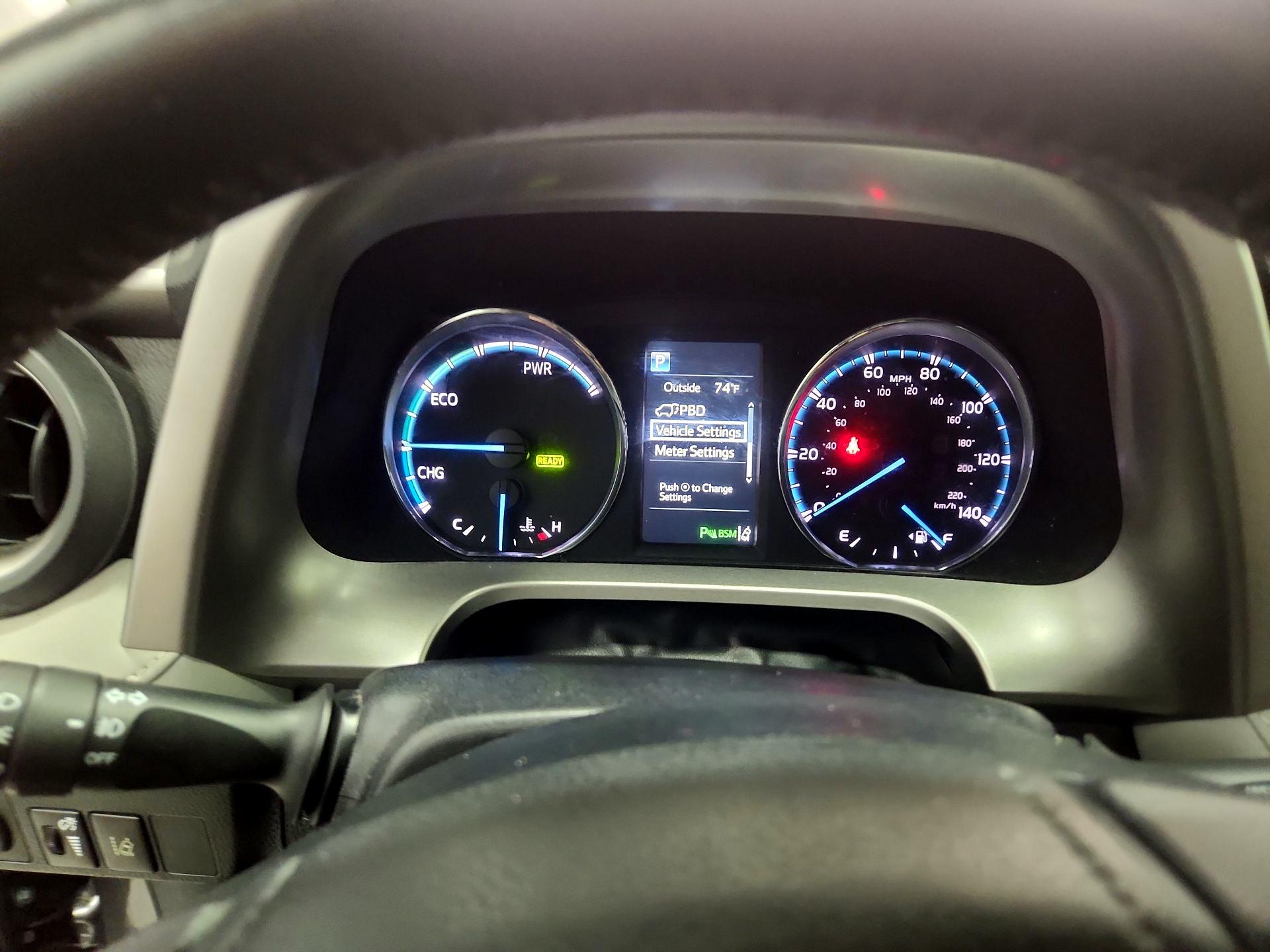 Thumbnail: 2017 Toyota RAV4 - 10