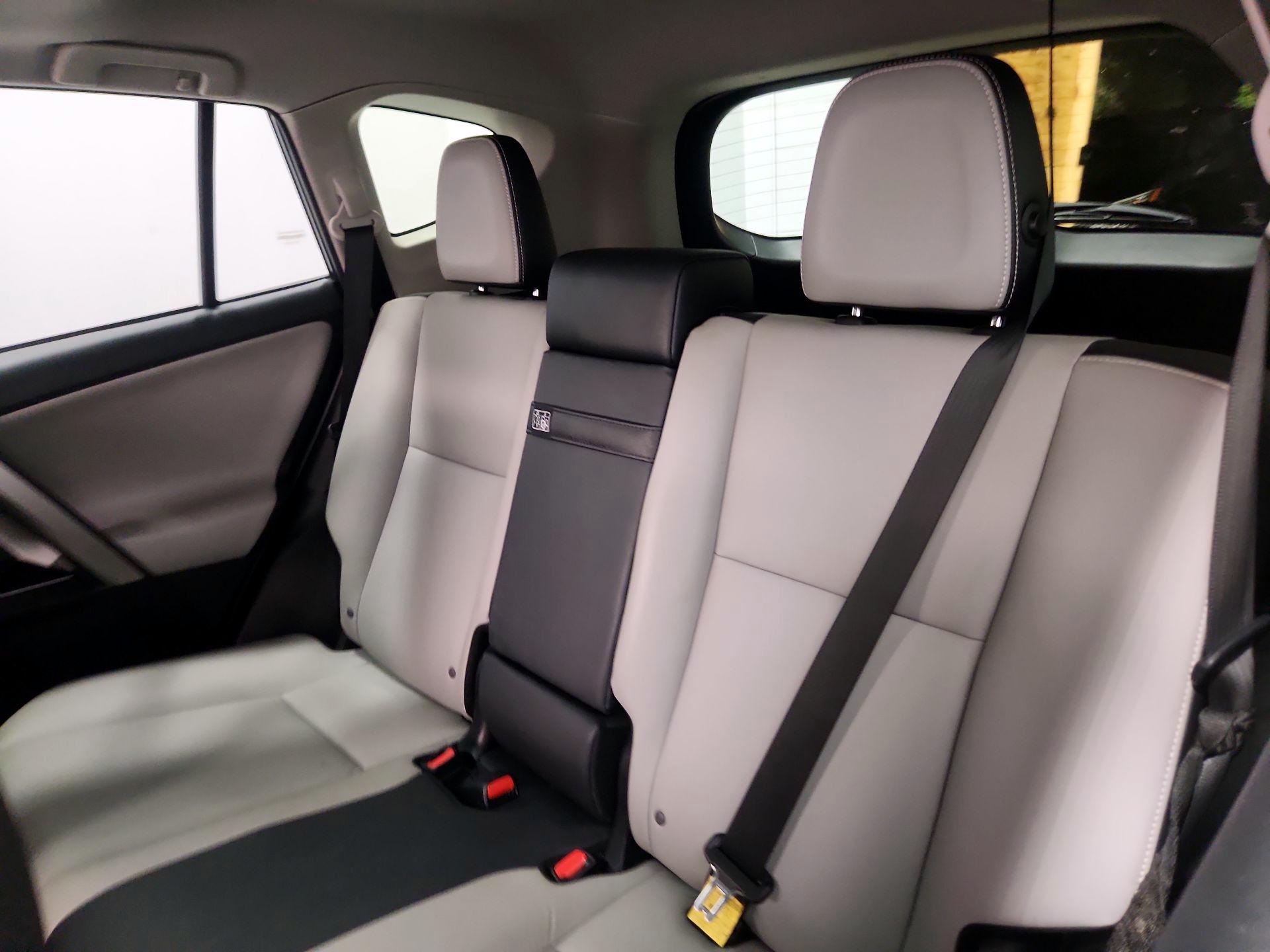 Thumbnail: 2017 Toyota RAV4 - 20