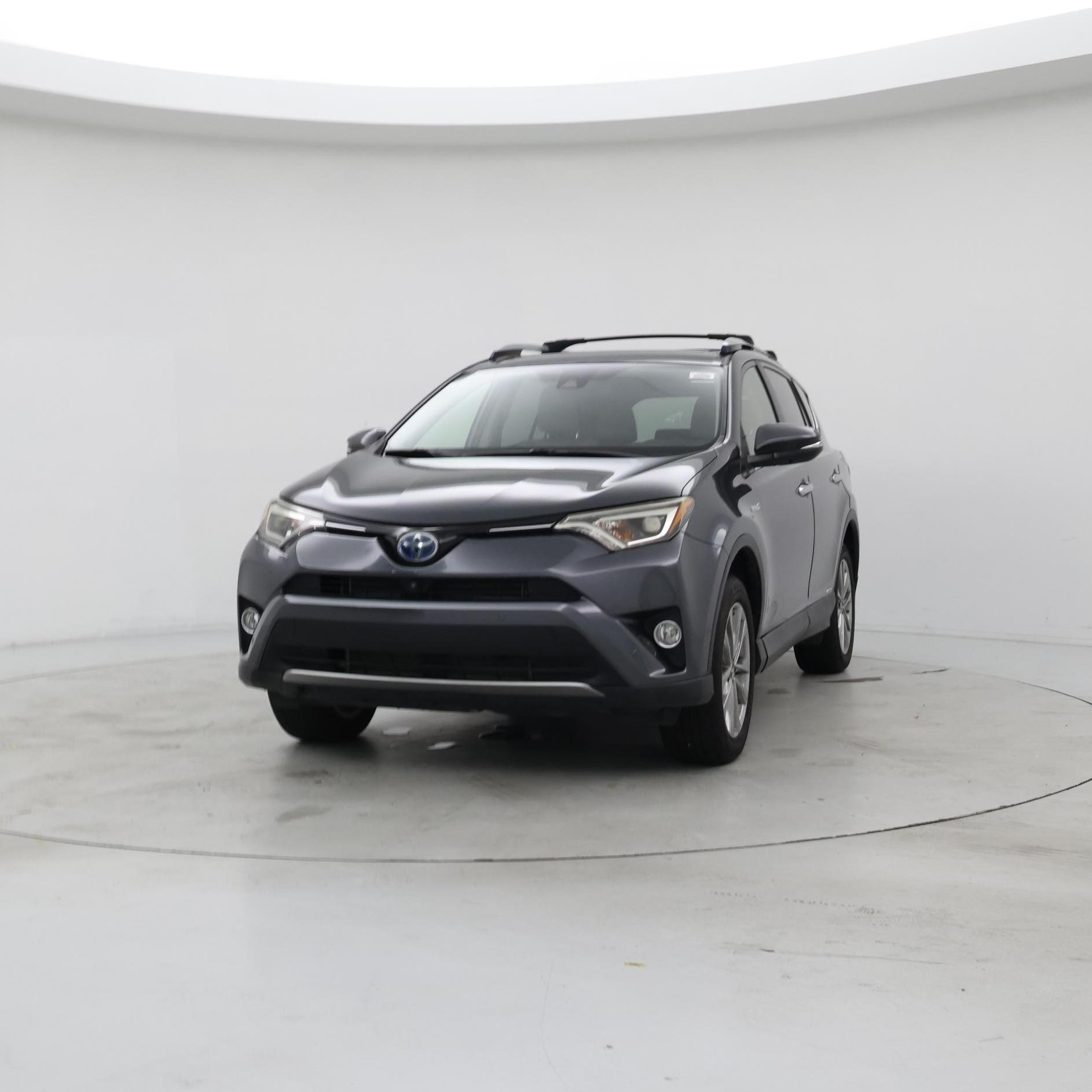 Thumbnail: 2017 Toyota RAV4 - 4