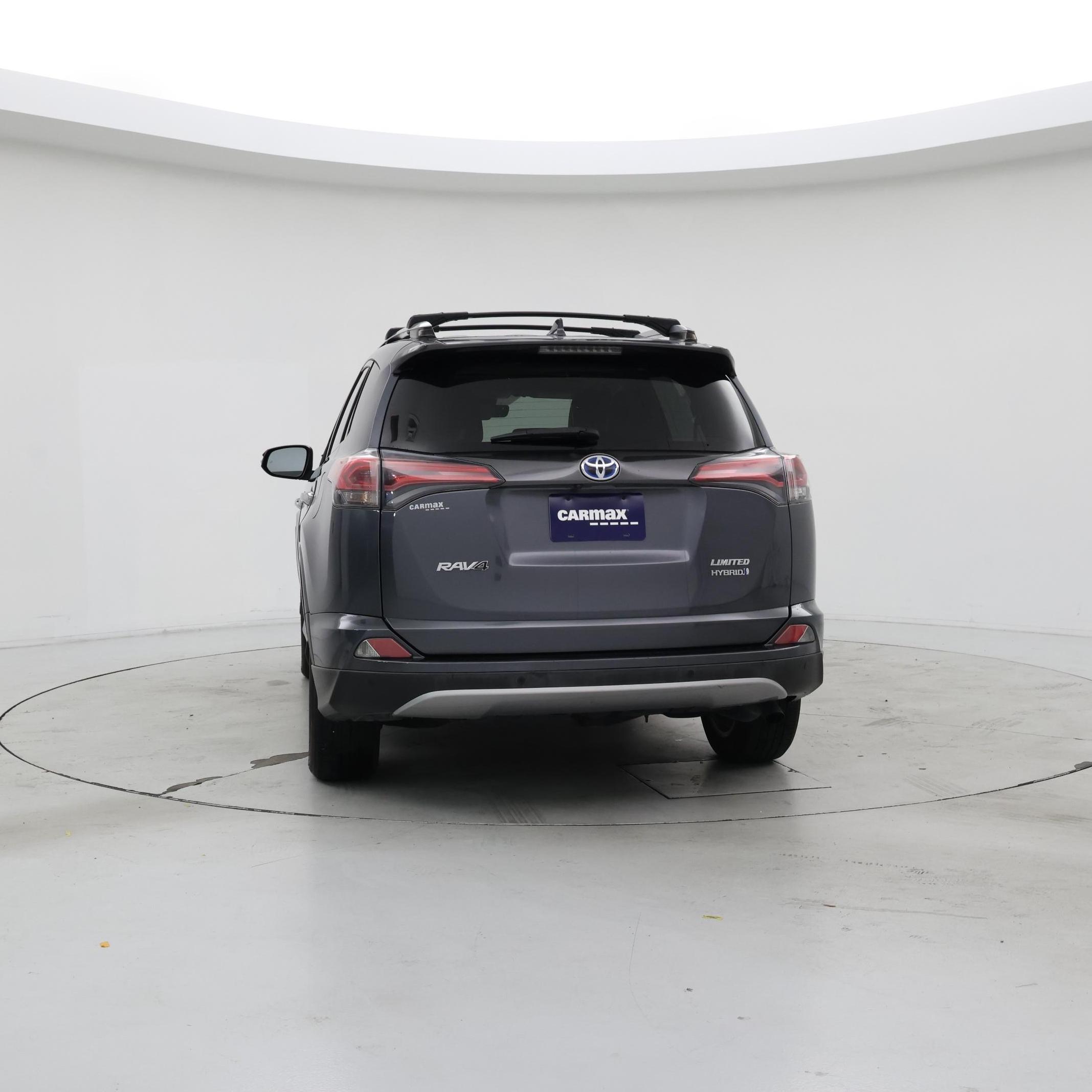 Thumbnail: 2017 Toyota RAV4 - 6
