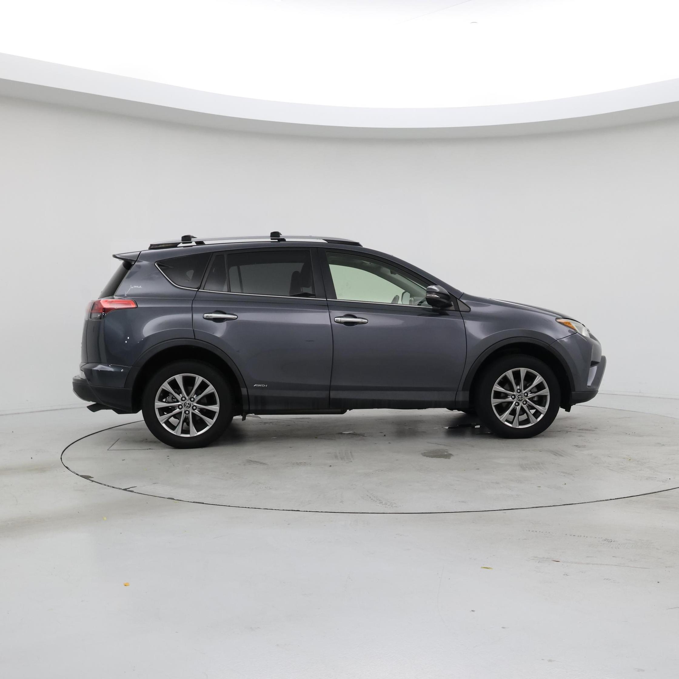 Thumbnail: 2017 Toyota RAV4 - 7