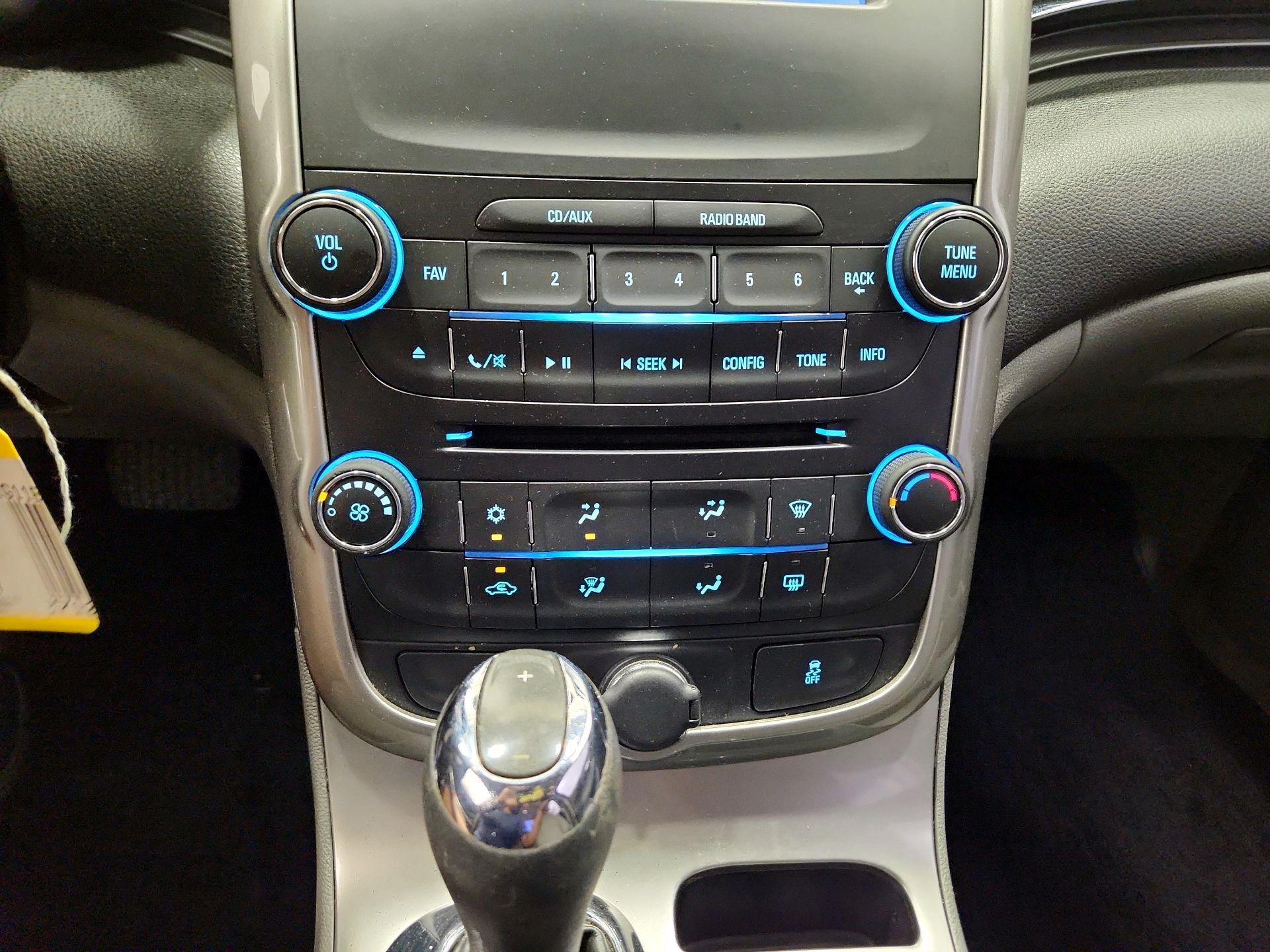 Thumbnail: 2014 Chevrolet Malibu - 15