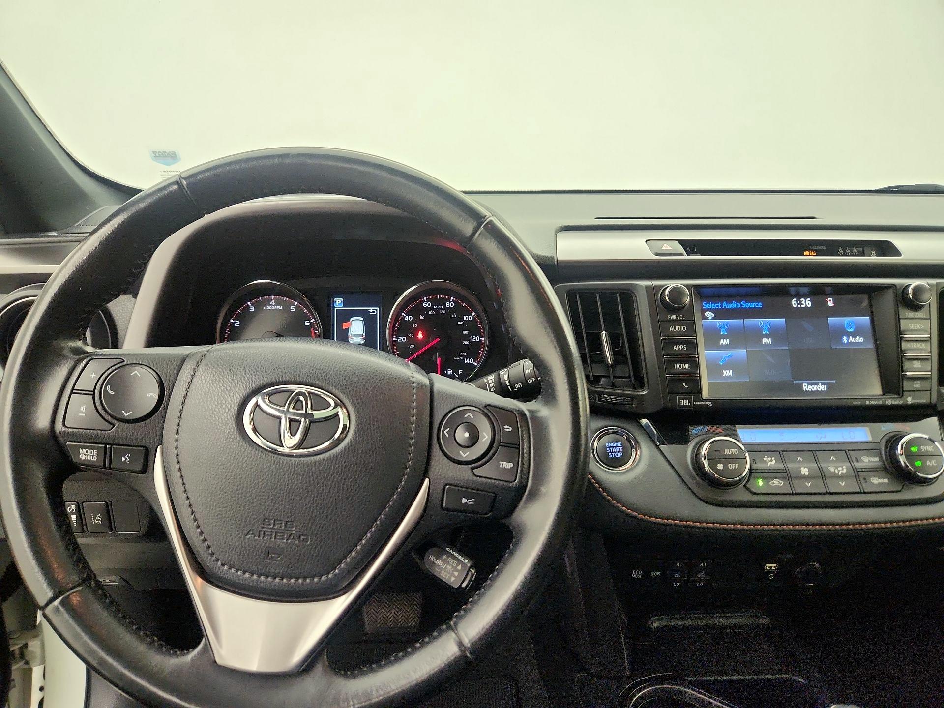Thumbnail: 2018 Toyota RAV4 - 9