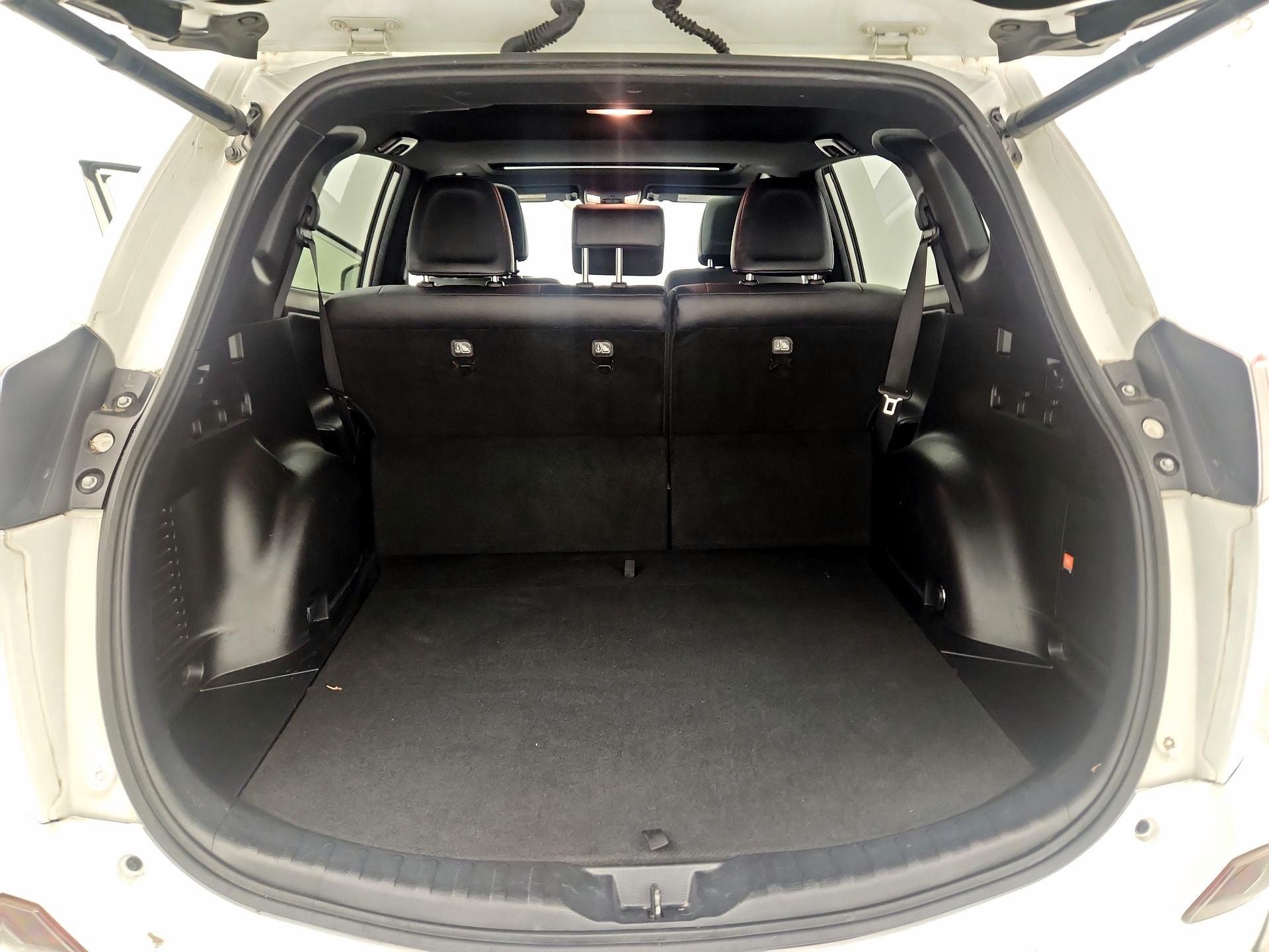 Thumbnail: 2018 Toyota RAV4 - 20