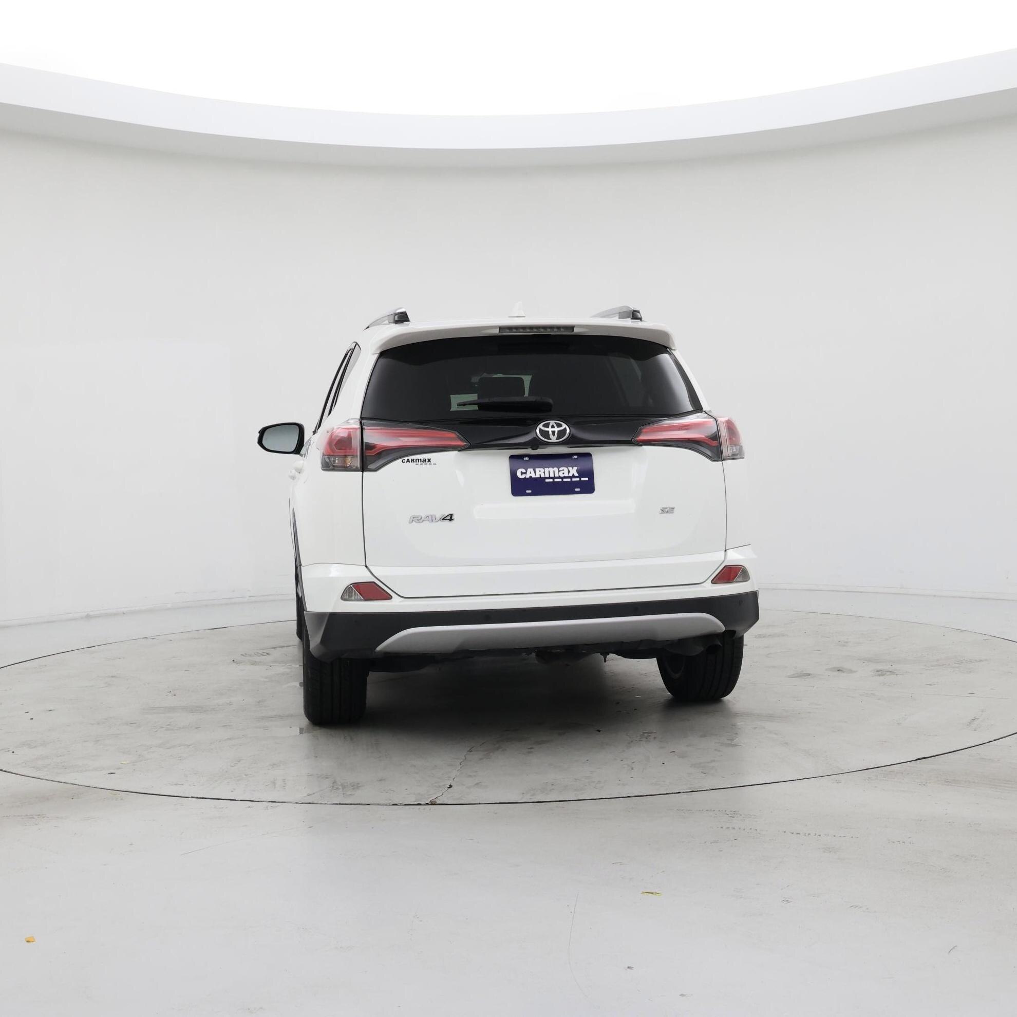 Thumbnail: 2018 Toyota RAV4 - 6