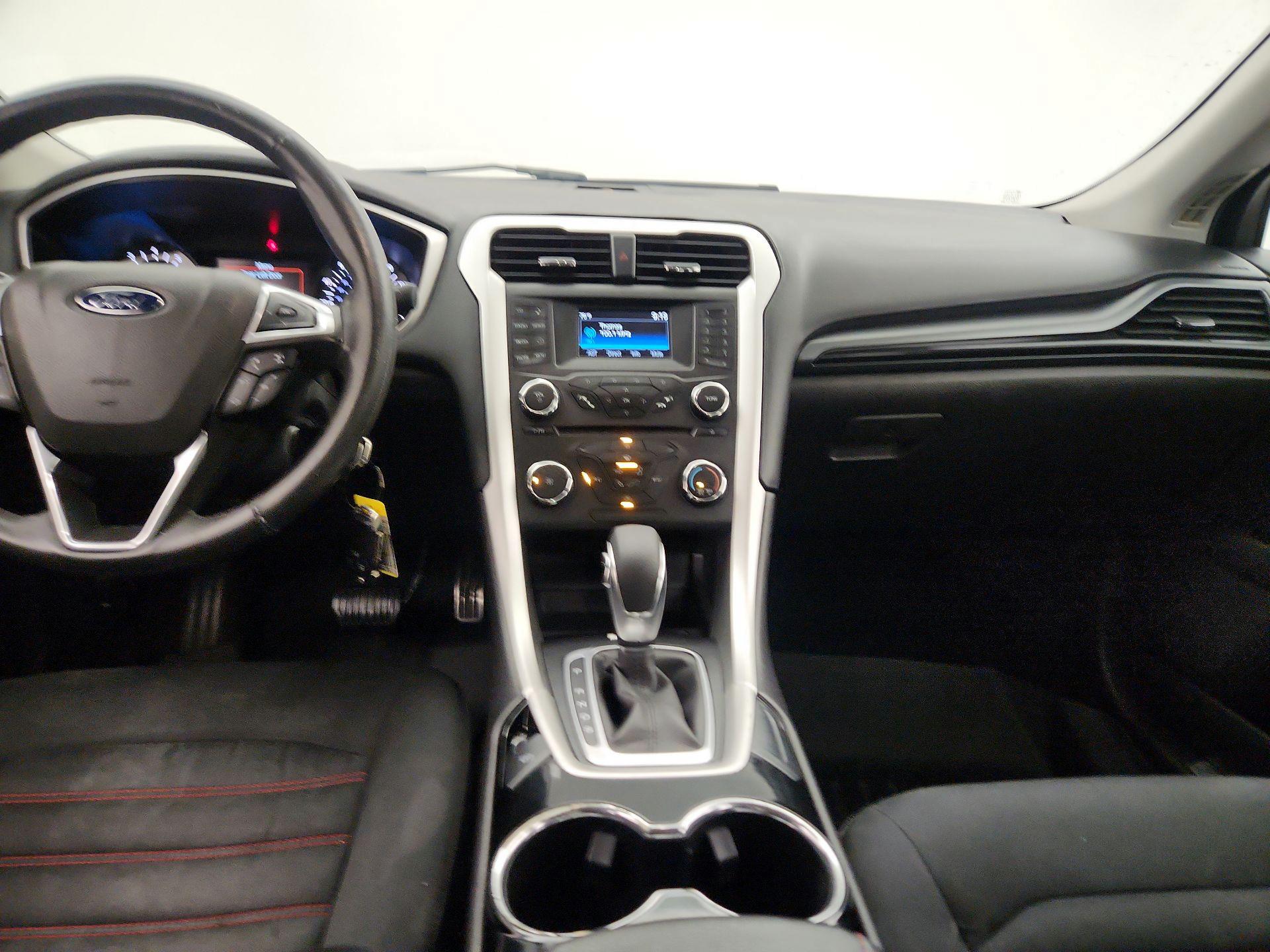 Thumbnail: 2015 Ford Fusion - 9