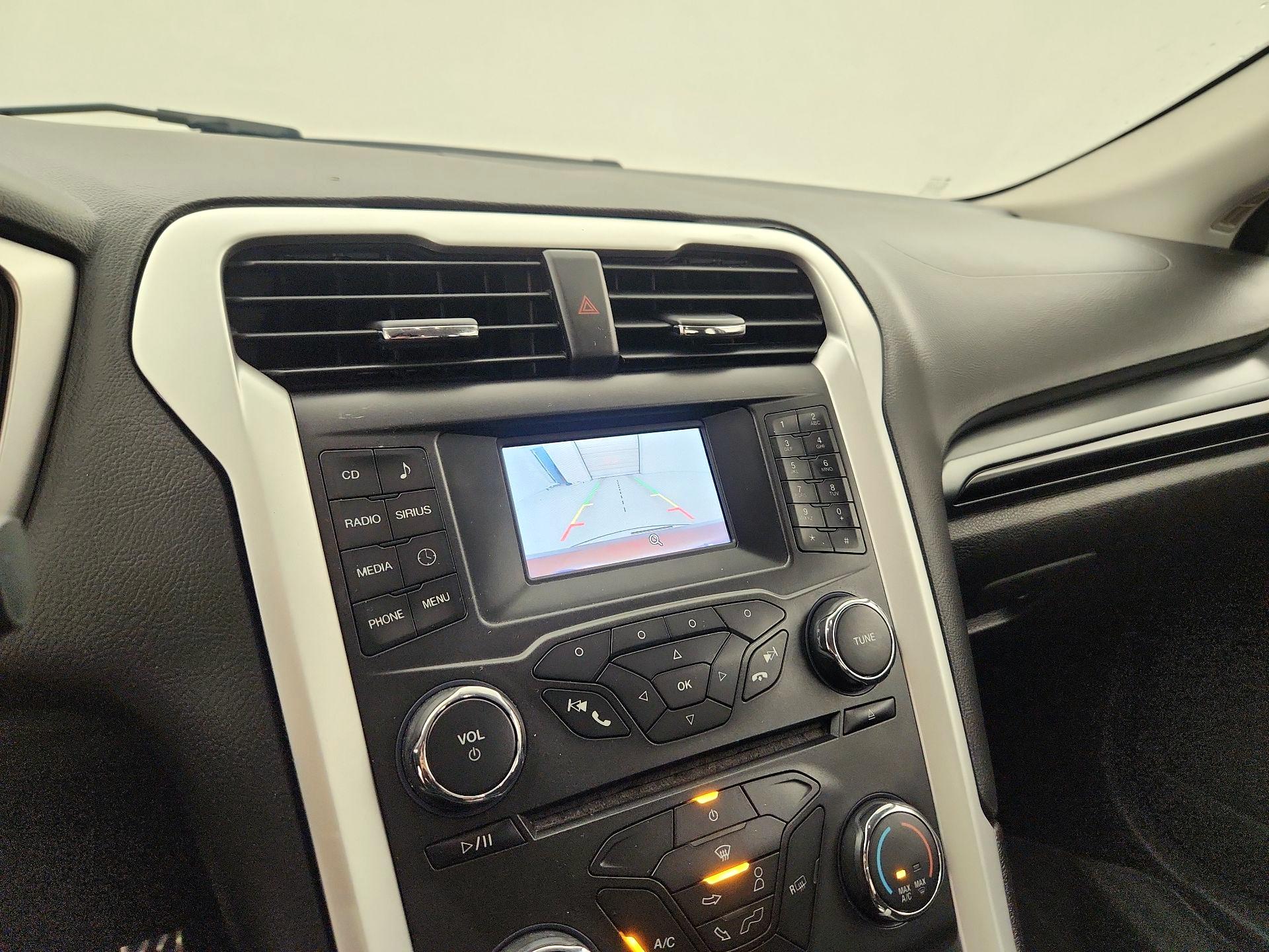 Thumbnail: 2015 Ford Fusion - 14