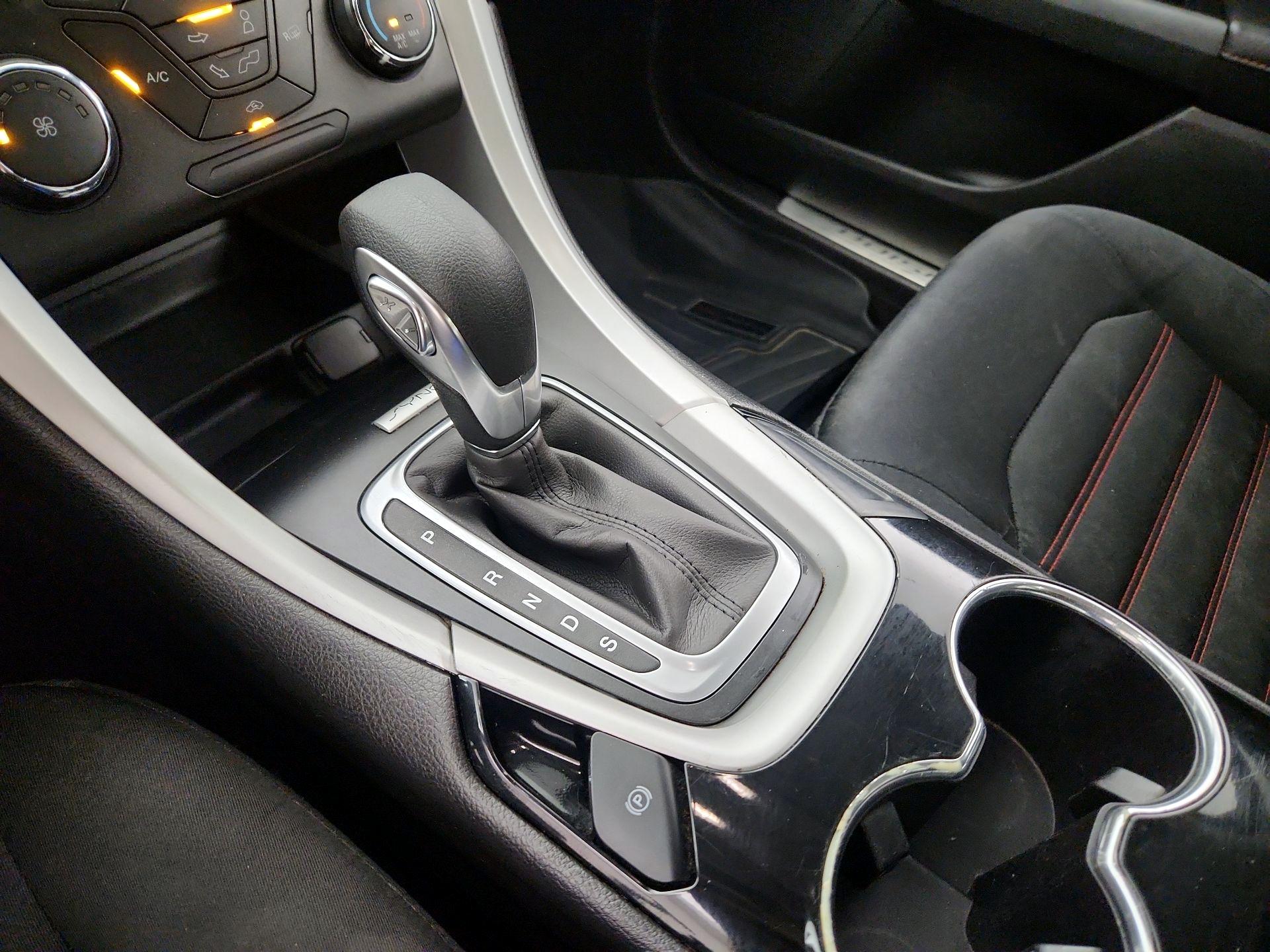 Thumbnail: 2015 Ford Fusion - 17