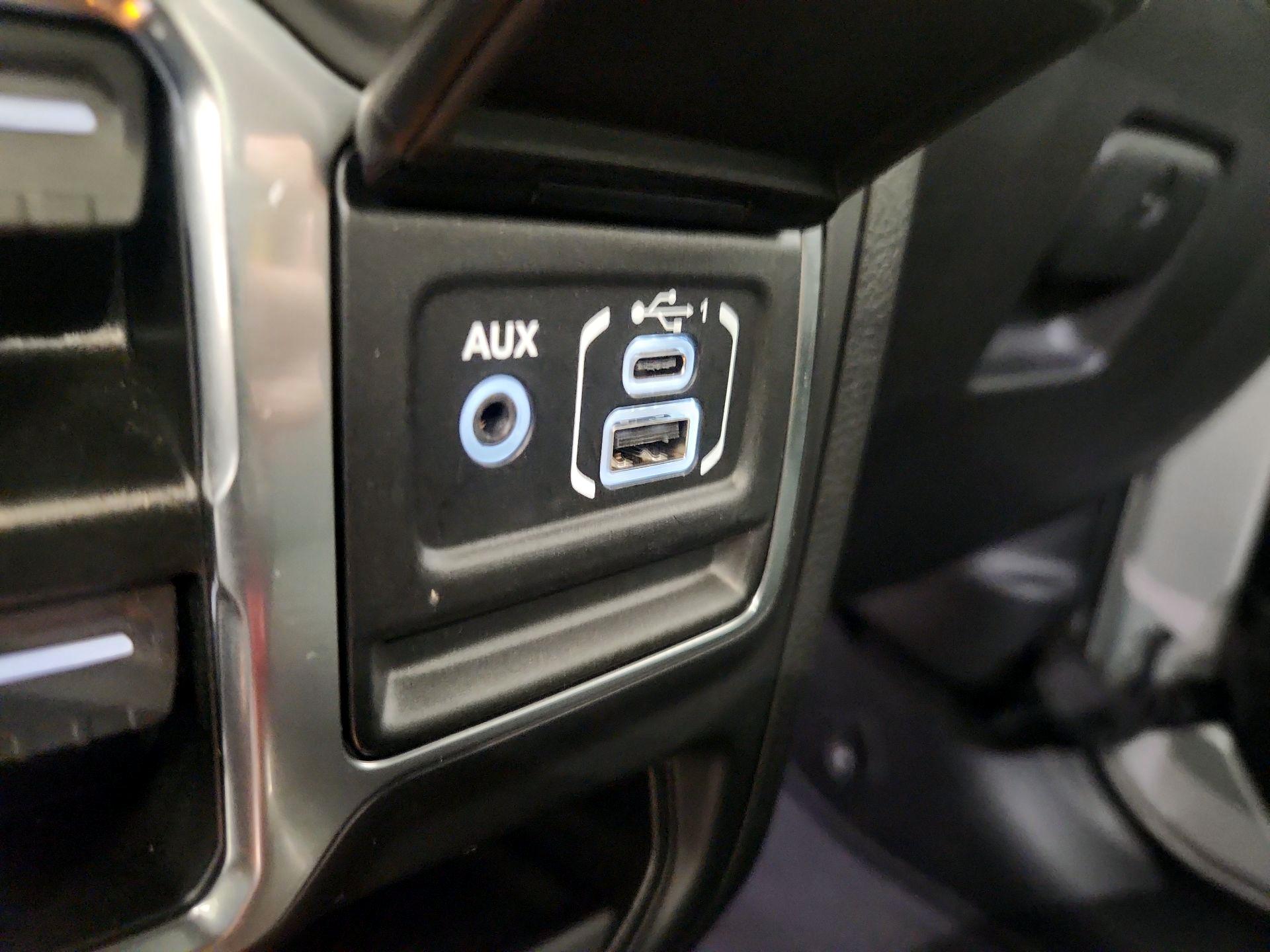 Thumbnail: 2023 Jeep Wrangler - 19