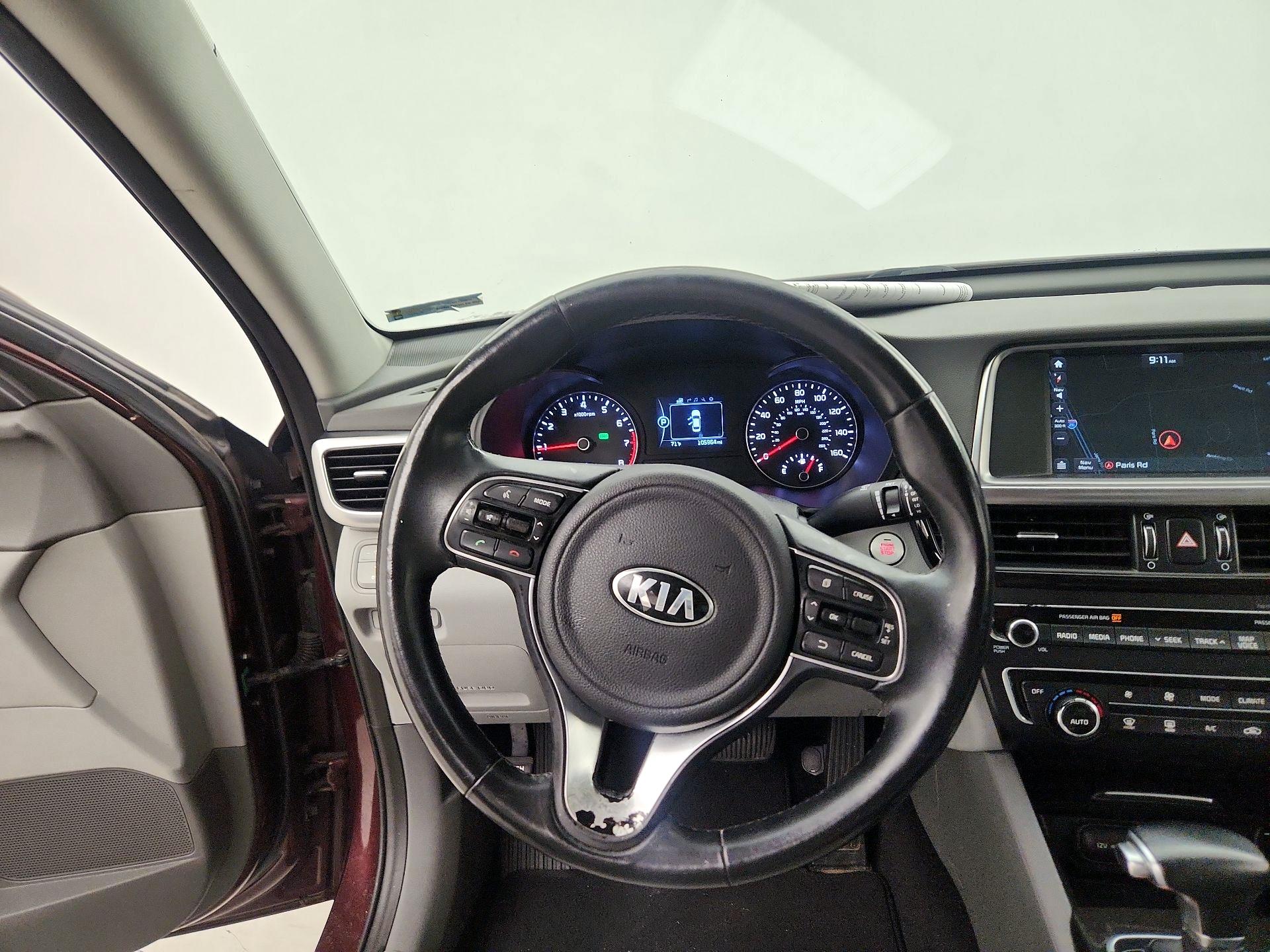 Thumbnail: 2016 Kia Optima - 10