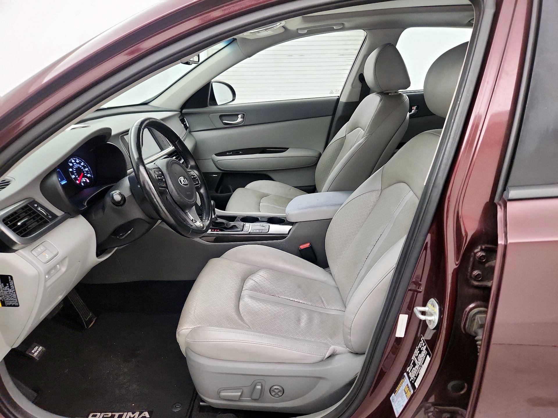 Thumbnail: 2016 Kia Optima - 11